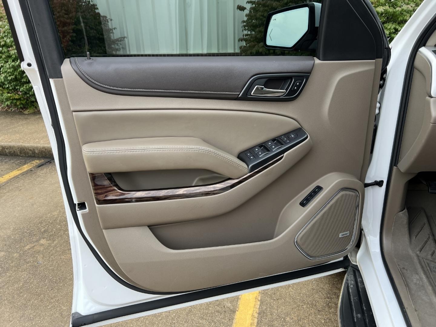 2016 WHITE /Tan Leather GMC Yukon SLT 2WD (1GKS1BKC4GR) with an 5.3L V8 engine, Automatic transmission, located at 506 S. Kingshighway, Cape Girardeau, MO, 63703, (573) 235-5000, 37.294991, -89.553635 - 2016 GMC Yukon SLT 151xxx miles Rear Wheel Drive 5.3L V8 Automatic Leather 3rd Row Navigation Rear Entertainment Power/Heated/Cooled Seats Heated Rear Seats Backup Camera Sunroof Bluetooth Remote Start Cruise Power Windows/Locks/Mirrors We have financing available and we accept trad - Photo#17