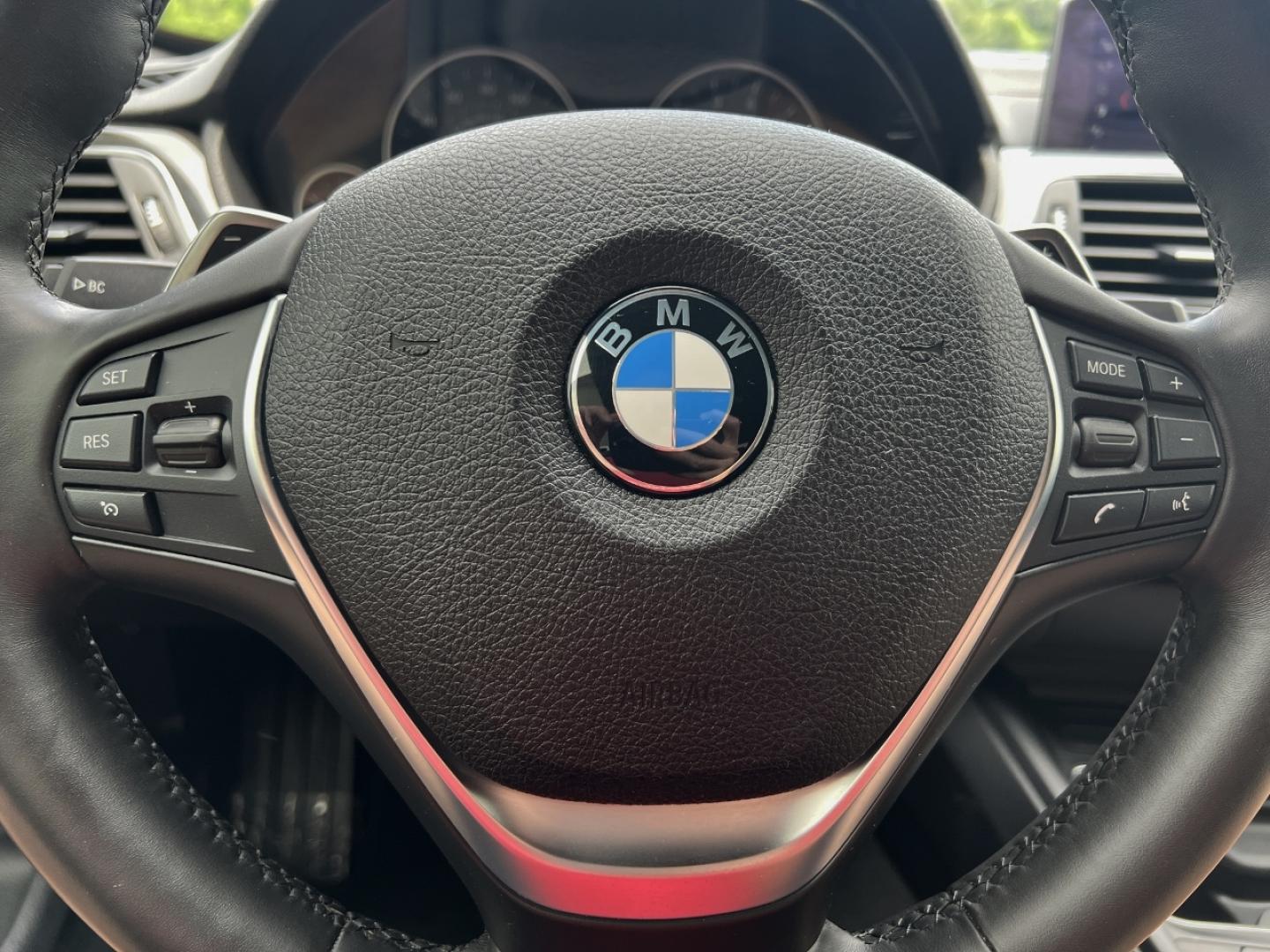 2018 WHITE /Blue Leather BMW 4-Series 440i convertible (WBA4Z7C58JE) with an 3.0L V6 DOHC 24V engine, Automatic transmission, located at 2990 Old Orchard Rd., Jackson, MO, 63755, 37.354214, -89.612106 - 2018 BMW 440i Only 50xxx miles All Wheel Drive 3.0L I6 Automatic Leather Navigation Power/Heated Seats Backup Camera Bluetooth Cruise Power Windows/Locks/Mirrors We have financing available and we accept trades! Fill out a credit application on our website or come by today! If you have - Photo#24