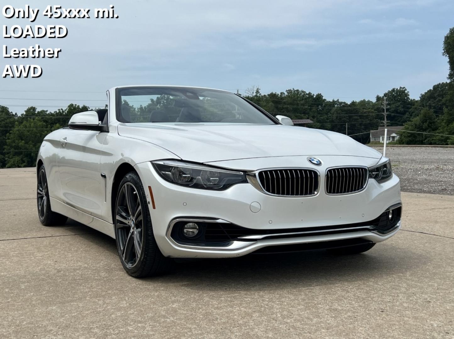 2018 WHITE /Blue Leather BMW 4-Series 440i convertible (WBA4Z7C58JE) with an 3.0L V6 DOHC 24V engine, Automatic transmission, located at 2990 Old Orchard Rd., Jackson, MO, 63755, 37.354214, -89.612106 - 2018 BMW 440i Only 50xxx miles All Wheel Drive 3.0L I6 Automatic Leather Navigation Power/Heated Seats Backup Camera Bluetooth Cruise Power Windows/Locks/Mirrors We have financing available and we accept trades! Fill out a credit application on our website or come by today! If you have - Photo#0