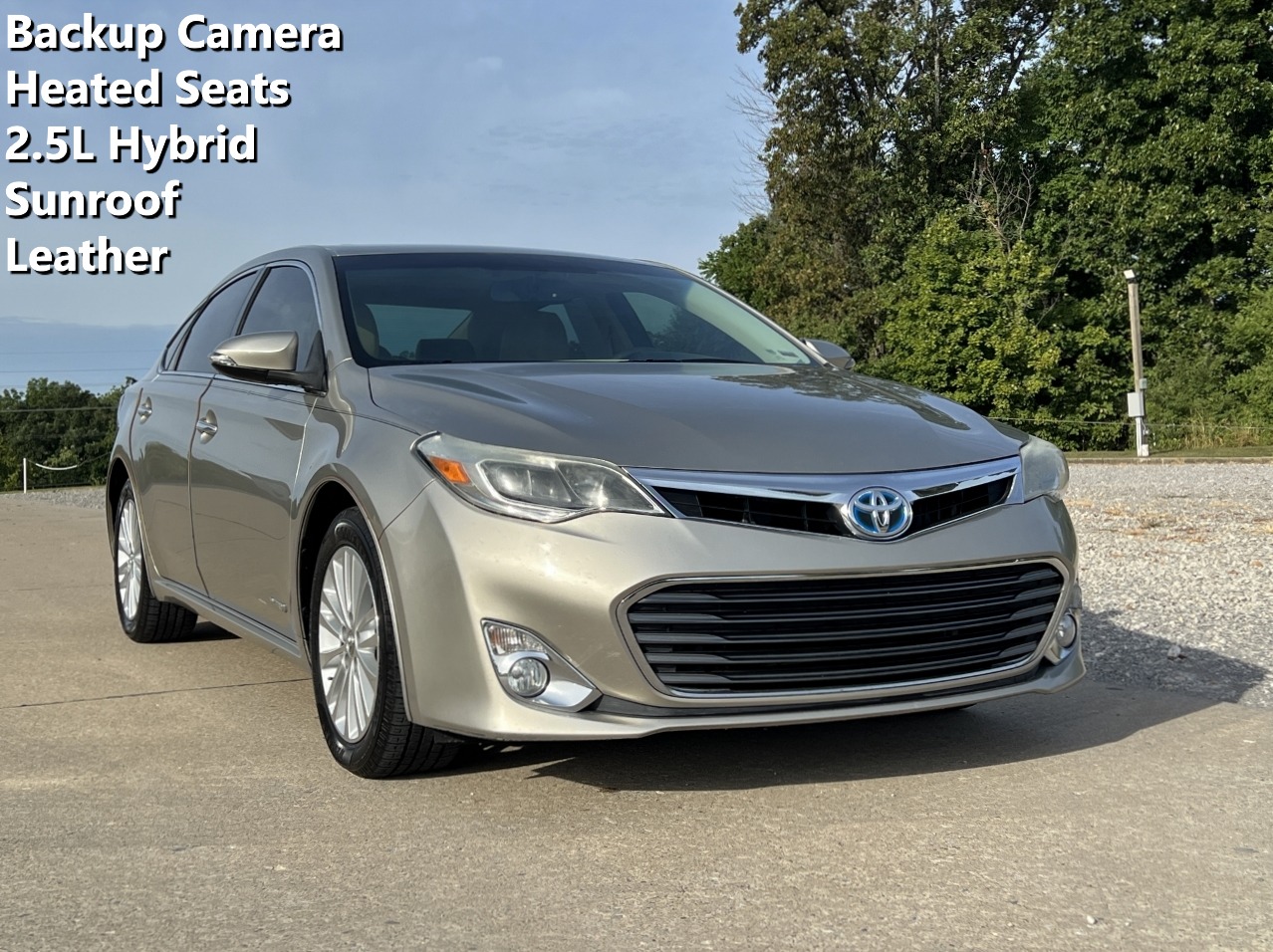 photo of 2014 Toyota Avalon Hybrid XLE Premium