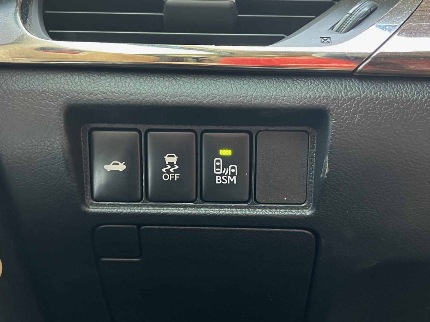 2014 TAN /Tan Leather Toyota Avalon Hybrid XLE Premium (4T1BD1EB6EU) with an 2.5L 4 Cyl. HYBRID engine, Continuously Variable Transmission transmission, located at 2990 Old Orchard Rd., Jackson, MO, 63755, 37.354214, -89.612106 - 2014 Toyota Avalon XLE Hybrid 135xxx miles Front Wheel Drive 2.5L 4 Cyl. Hybrid Automatic Leather Backup Camera Power/Heated Seats Sunroof Bluetooth Cruise Power Windows/Locks/Mirrors We have financing available and we accept trades! Fill out a credit application on our website or come b - Photo#31