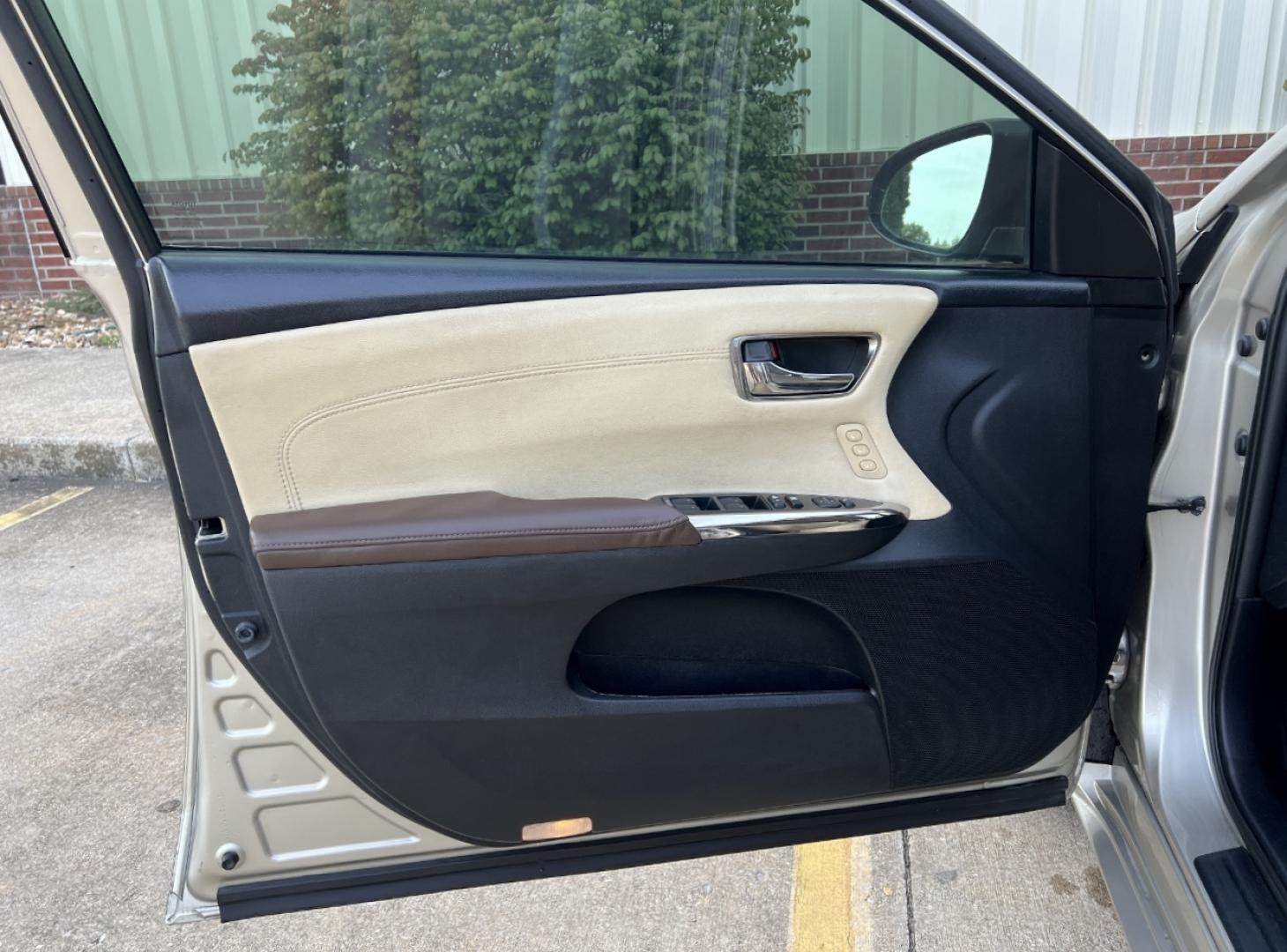 2014 TAN /Tan Leather Toyota Avalon Hybrid XLE Premium (4T1BD1EB6EU) with an 2.5L 4 Cyl. HYBRID engine, Continuously Variable Transmission transmission, located at 2990 Old Orchard Rd., Jackson, MO, 63755, 37.354214, -89.612106 - 2014 Toyota Avalon XLE Hybrid 135xxx miles Front Wheel Drive 2.5L 4 Cyl. Hybrid Automatic Leather Backup Camera Power/Heated Seats Sunroof Bluetooth Cruise Power Windows/Locks/Mirrors We have financing available and we accept trades! Fill out a credit application on our website or come b - Photo#13