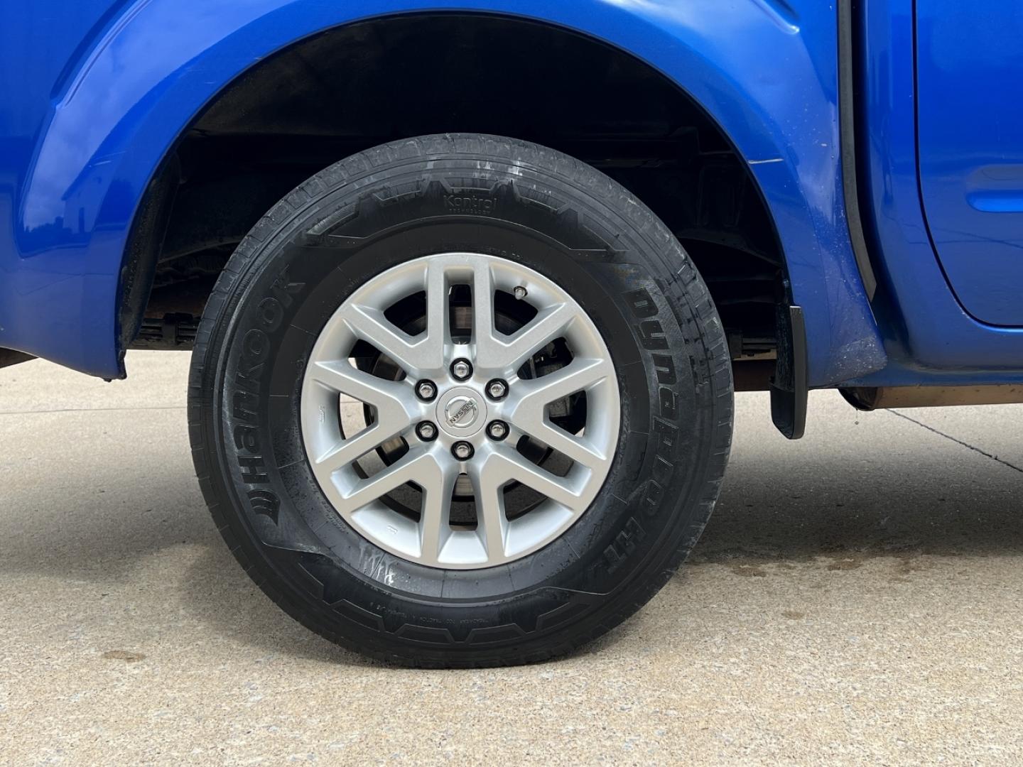 2015 BLUE /Gray Cloth Nissan Frontier SV Crew Cab 5AT 4WD (1N6AD0EV6FN) with an 4.0L V6 engine, Automatic transmission, located at 2990 Old Orchard Rd., Jackson, MO, 63755, 37.354214, -89.612106 - 2015 Nissan Frontier SV Only 84xxx miles 4x4 4.0L V6 Automatic Backup Camera Heated Seats Cruise Power Windows/Locks/Mirrors We have financing available and we accept trades! Fill out a credit application on our website or come by today! If you have any questions, give us a call at (573) 2 - Photo#34