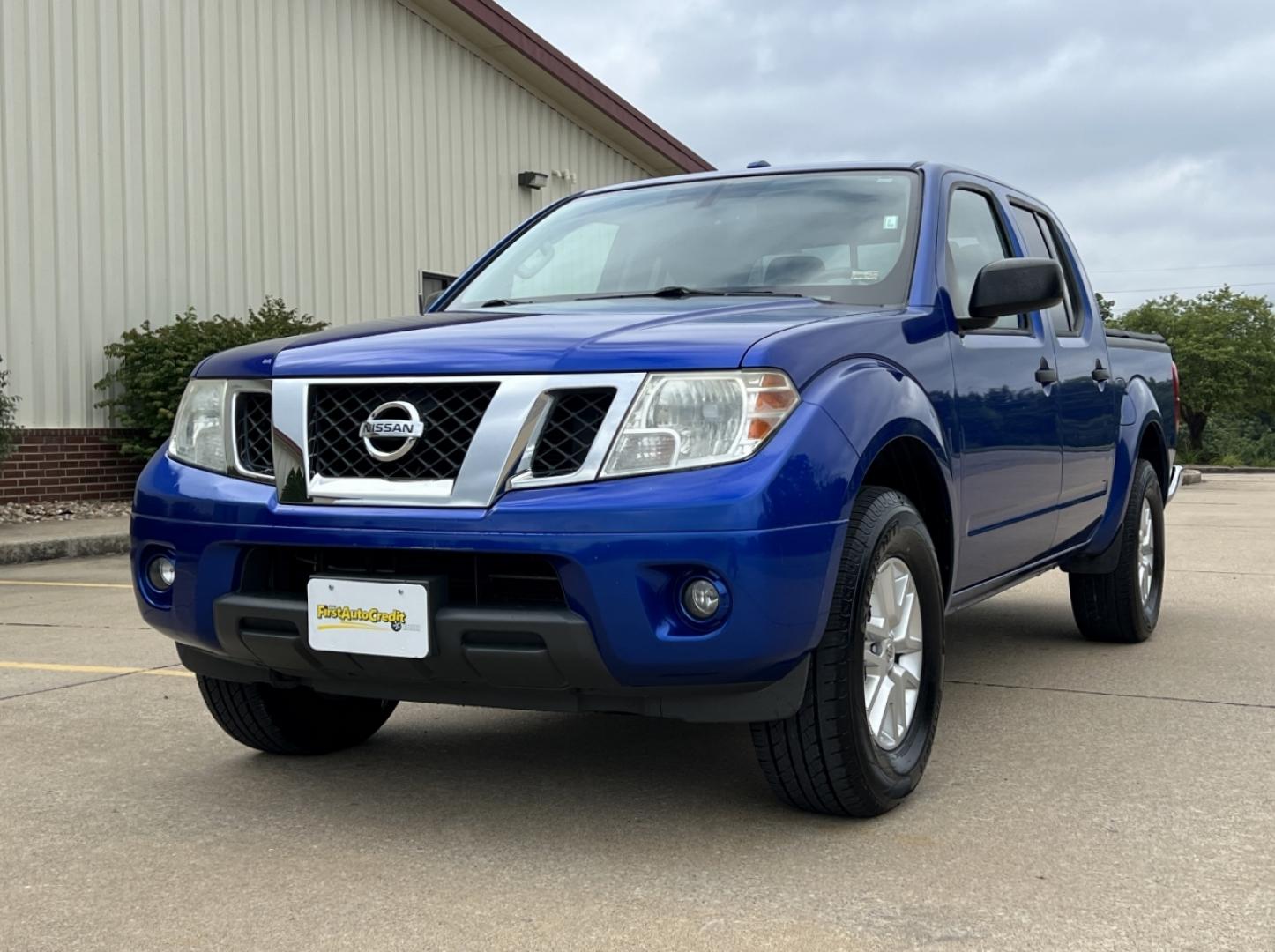 2015 BLUE /Gray Cloth Nissan Frontier SV Crew Cab 5AT 4WD (1N6AD0EV6FN) with an 4.0L V6 engine, Automatic transmission, located at 2990 Old Orchard Rd., Jackson, MO, 63755, 37.354214, -89.612106 - 2015 Nissan Frontier SV Only 84xxx miles 4x4 4.0L V6 Automatic Backup Camera Heated Seats Cruise Power Windows/Locks/Mirrors We have financing available and we accept trades! Fill out a credit application on our website or come by today! If you have any questions, give us a call at (573) 2 - Photo#5