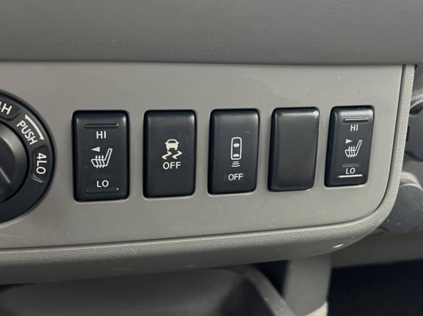 2015 BLUE /Gray Cloth Nissan Frontier SV Crew Cab 5AT 4WD (1N6AD0EV6FN) with an 4.0L V6 engine, Automatic transmission, located at 2990 Old Orchard Rd., Jackson, MO, 63755, 37.354214, -89.612106 - 2015 Nissan Frontier SV Only 84xxx miles 4x4 4.0L V6 Automatic Backup Camera Heated Seats Cruise Power Windows/Locks/Mirrors We have financing available and we accept trades! Fill out a credit application on our website or come by today! If you have any questions, give us a call at (573) 2 - Photo#4