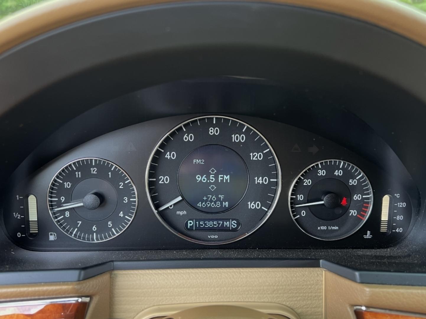 2009 WHITE /Tan Leather Mercedes-Benz E-Class E350 4MATIC Sedan (WDBUF87X69B) with an 3.5L V6 engine, Automatic transmission, located at 2990 Old Orchard Rd., Jackson, MO, 63755, 37.354214, -89.612106 - 2009 Mercedes-Benz E-Class E350 4Matic 153xxx miles All Wheel Drive 3.5L V6 Automatic Leather Navigation Power/Heated Seats Sunroof Cruise Power Windows/Locks/Mirrors We have financing available and we accept trades! Fill out a credit application on our website or come by today! If you h - Photo#1