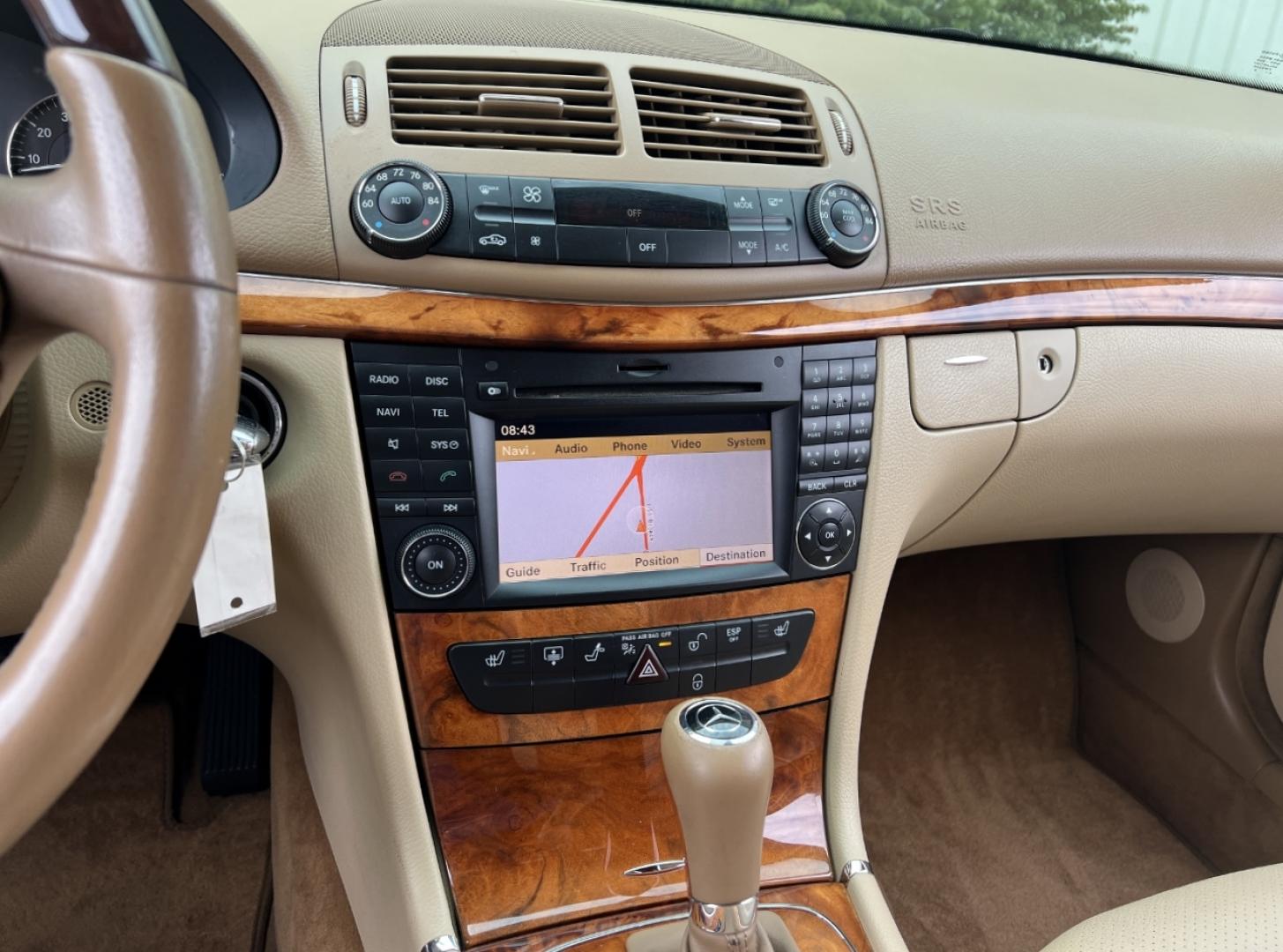 2009 WHITE /Tan Leather Mercedes-Benz E-Class E350 4MATIC Sedan (WDBUF87X69B) with an 3.5L V6 engine, Automatic transmission, located at 2990 Old Orchard Rd., Jackson, MO, 63755, 37.354214, -89.612106 - 2009 Mercedes-Benz E-Class E350 4Matic 153xxx miles All Wheel Drive 3.5L V6 Automatic Leather Navigation Power/Heated Seats Sunroof Cruise Power Windows/Locks/Mirrors We have financing available and we accept trades! Fill out a credit application on our website or come by today! If you h - Photo#24
