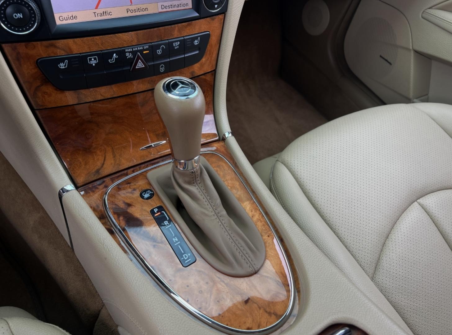 2009 WHITE /Tan Leather Mercedes-Benz E-Class E350 4MATIC Sedan (WDBUF87X69B) with an 3.5L V6 engine, Automatic transmission, located at 2990 Old Orchard Rd., Jackson, MO, 63755, 37.354214, -89.612106 - 2009 Mercedes-Benz E-Class E350 4Matic 153xxx miles All Wheel Drive 3.5L V6 Automatic Leather Navigation Power/Heated Seats Sunroof Cruise Power Windows/Locks/Mirrors We have financing available and we accept trades! Fill out a credit application on our website or come by today! If you h - Photo#23