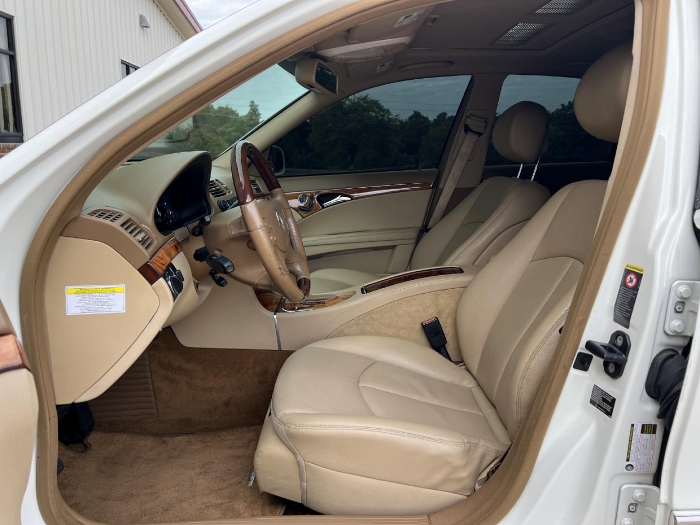 2009 WHITE /Tan Leather Mercedes-Benz E-Class E350 4MATIC Sedan (WDBUF87X69B) with an 3.5L V6 engine, Automatic transmission, located at 2990 Old Orchard Rd., Jackson, MO, 63755, 37.354214, -89.612106 - 2009 Mercedes-Benz E-Class E350 4Matic 153xxx miles All Wheel Drive 3.5L V6 Automatic Leather Navigation Power/Heated Seats Sunroof Cruise Power Windows/Locks/Mirrors We have financing available and we accept trades! Fill out a credit application on our website or come by today! If you h - Photo#14