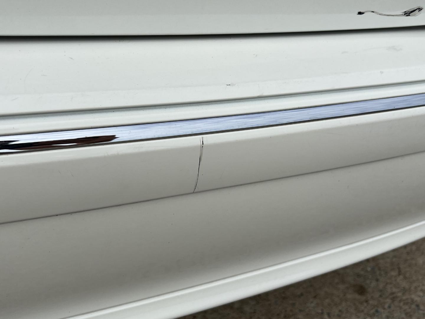 2009 WHITE /Tan Leather Mercedes-Benz E-Class E350 4MATIC Sedan (WDBUF87X69B) with an 3.5L V6 engine, Automatic transmission, located at 2990 Old Orchard Rd., Jackson, MO, 63755, 37.354214, -89.612106 - 2009 Mercedes-Benz E-Class E350 4Matic 153xxx miles All Wheel Drive 3.5L V6 Automatic Leather Navigation Power/Heated Seats Sunroof Cruise Power Windows/Locks/Mirrors We have financing available and we accept trades! Fill out a credit application on our website or come by today! If you h - Photo#43