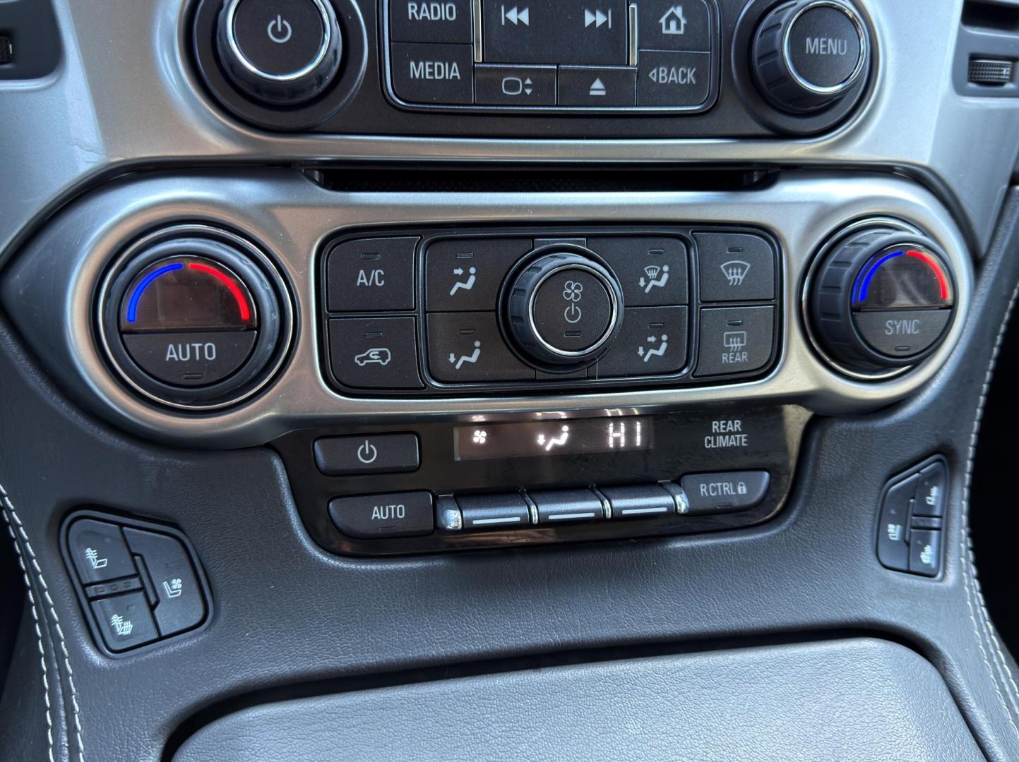 2019 BLACK /Black Chevrolet Suburban Premier 4WD (1GNSKJKJ7KR) with an 6.2L V8 engine, Automatic transmission, located at 2990 Old Orchard Rd., Jackson, MO, 63755, 37.354214, -89.612106 - 2019 Chevrolet Suburban 1500 Premier 92xxx miles 4 Wheel Drive 6.2L V8 Automatic Leather 3rd Row Navigation Rear Entertainment Power/Heated/Cooled Seats Heated Rear Seats Heated Steering Wheel Backup Camera Bluetooth Cruise Power Windows/Locks/Mirrors We have financing available and - Photo#5