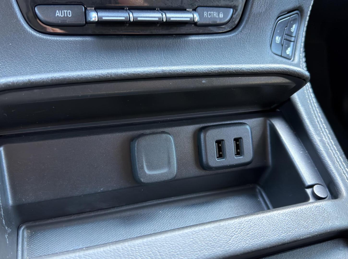 2019 BLACK /Black Chevrolet Suburban Premier 4WD (1GNSKJKJ7KR) with an 6.2L V8 engine, Automatic transmission, located at 2990 Old Orchard Rd., Jackson, MO, 63755, 37.354214, -89.612106 - 2019 Chevrolet Suburban 1500 Premier 92xxx miles 4 Wheel Drive 6.2L V8 Automatic Leather 3rd Row Navigation Rear Entertainment Power/Heated/Cooled Seats Heated Rear Seats Heated Steering Wheel Backup Camera Bluetooth Cruise Power Windows/Locks/Mirrors We have financing available and - Photo#34