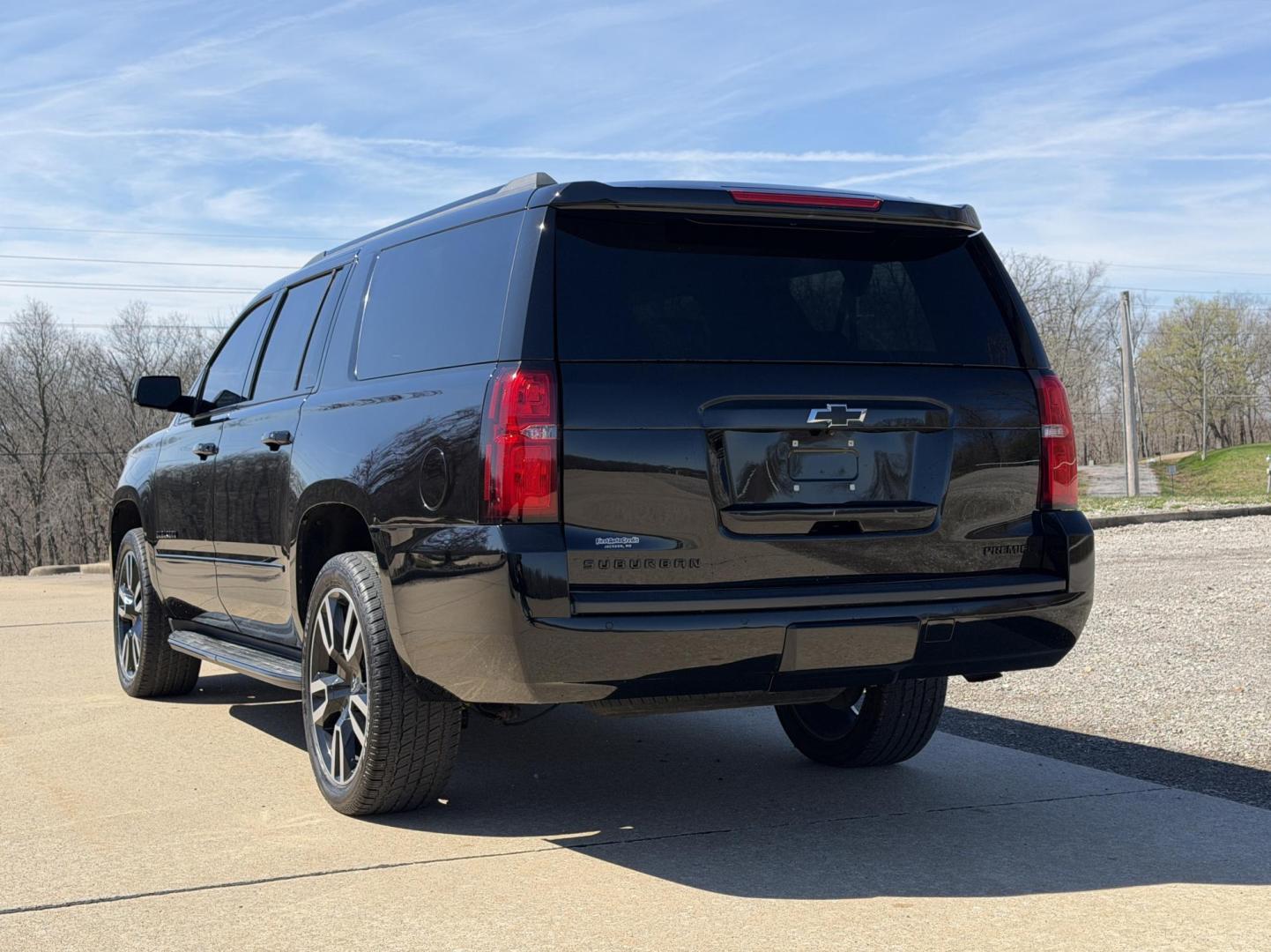 2019 BLACK /Black Chevrolet Suburban Premier 4WD (1GNSKJKJ7KR) with an 6.2L V8 engine, Automatic transmission, located at 2990 Old Orchard Rd., Jackson, MO, 63755, 37.354214, -89.612106 - 2019 Chevrolet Suburban 1500 Premier 92xxx miles 4 Wheel Drive 6.2L V8 Automatic Leather 3rd Row Navigation Rear Entertainment Power/Heated/Cooled Seats Heated Rear Seats Heated Steering Wheel Backup Camera Bluetooth Cruise Power Windows/Locks/Mirrors We have financing available and - Photo#14