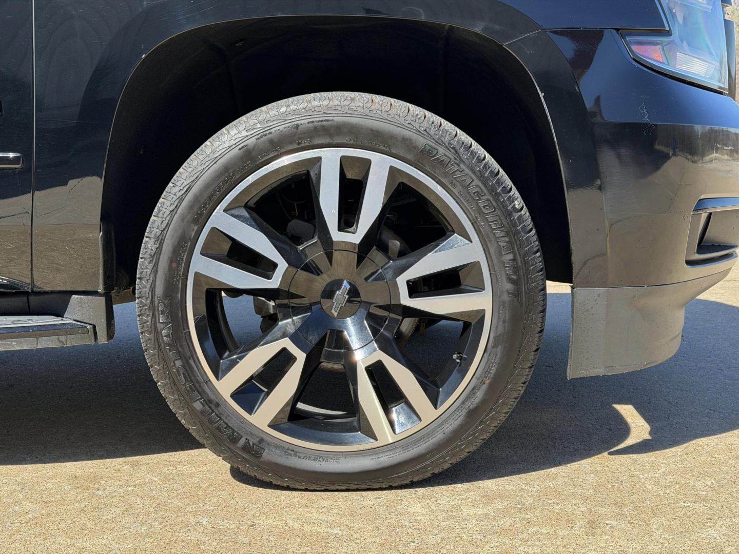 2019 BLACK /Black Chevrolet Suburban Premier 4WD (1GNSKJKJ7KR) with an 6.2L V8 engine, Automatic transmission, located at 2990 Old Orchard Rd., Jackson, MO, 63755, 37.354214, -89.612106 - 2019 Chevrolet Suburban 1500 Premier 92xxx miles 4 Wheel Drive 6.2L V8 Automatic Leather 3rd Row Navigation Rear Entertainment Power/Heated/Cooled Seats Heated Rear Seats Heated Steering Wheel Backup Camera Bluetooth Cruise Power Windows/Locks/Mirrors We have financing available and - Photo#49