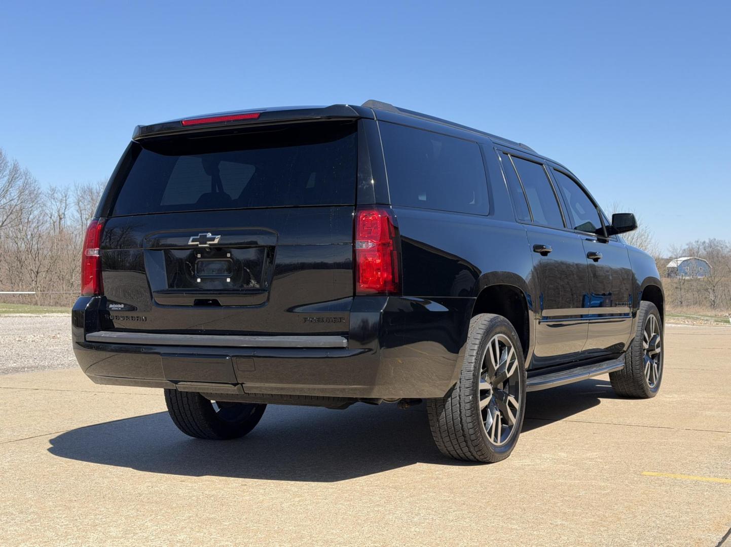 2019 BLACK /Black Chevrolet Suburban Premier 4WD (1GNSKJKJ7KR) with an 6.2L V8 engine, Automatic transmission, located at 2990 Old Orchard Rd., Jackson, MO, 63755, 37.354214, -89.612106 - 2019 Chevrolet Suburban 1500 Premier 92xxx miles 4 Wheel Drive 6.2L V8 Automatic Leather 3rd Row Navigation Rear Entertainment Power/Heated/Cooled Seats Heated Rear Seats Heated Steering Wheel Backup Camera Bluetooth Cruise Power Windows/Locks/Mirrors We have financing available and - Photo#13