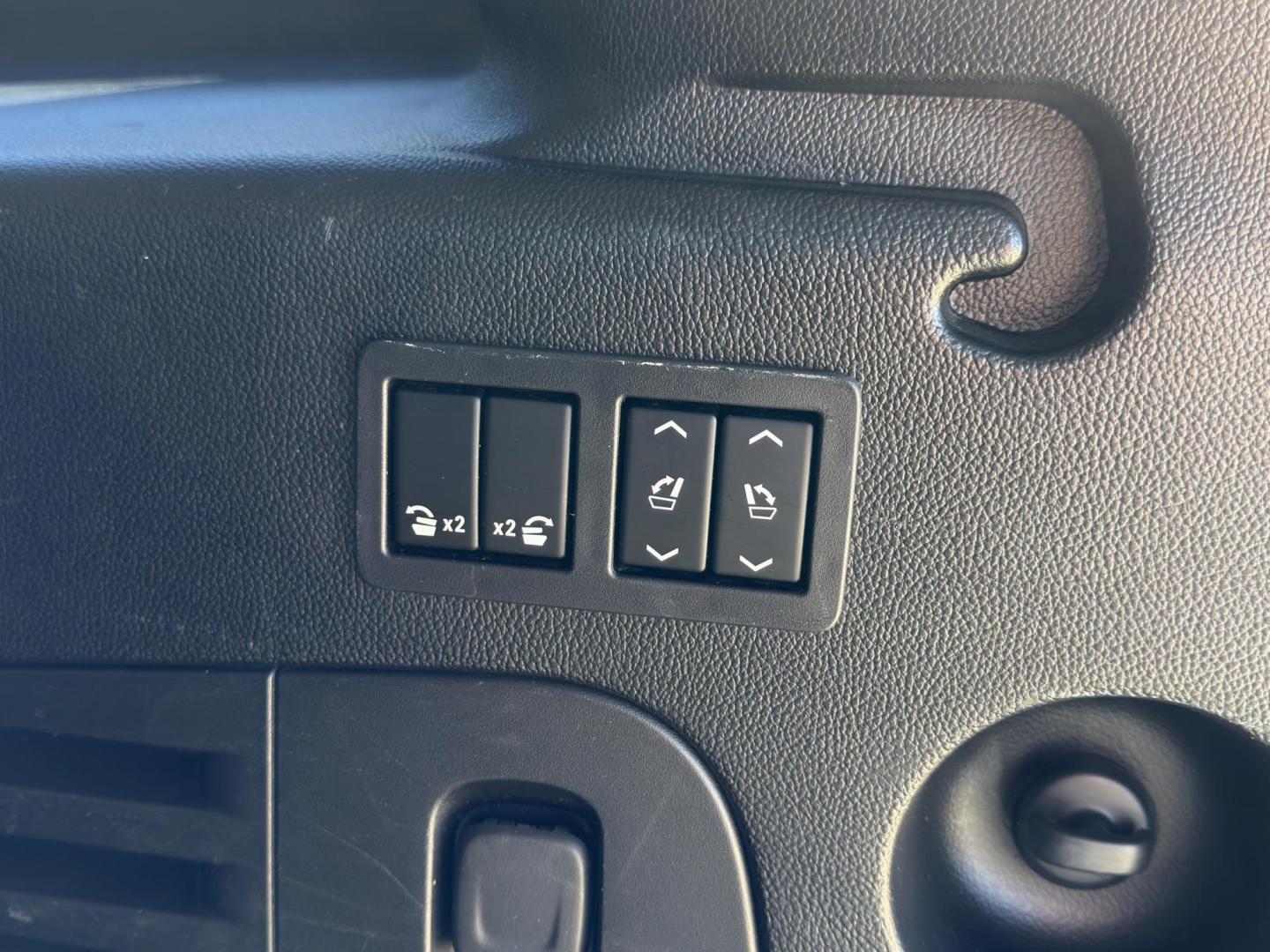 2019 BLACK /Black Chevrolet Suburban Premier 4WD (1GNSKJKJ7KR) with an 6.2L V8 engine, Automatic transmission, located at 2990 Old Orchard Rd., Jackson, MO, 63755, 37.354214, -89.612106 - 2019 Chevrolet Suburban 1500 Premier 92xxx miles 4 Wheel Drive 6.2L V8 Automatic Leather 3rd Row Navigation Rear Entertainment Power/Heated/Cooled Seats Heated Rear Seats Heated Steering Wheel Backup Camera Bluetooth Cruise Power Windows/Locks/Mirrors We have financing available and - Photo#26