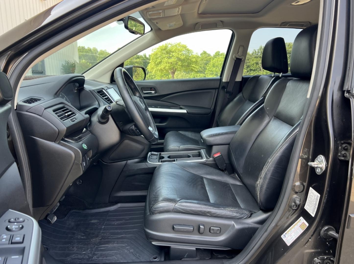 2015 BROWN /Black Leather Honda CR-V EX-L 4WD (2HKRM4H78FH) with an 2.4L 4 Cyl. engine, Continuously Variable Transmission transmission, located at 506 S. Kingshighway, Cape Girardeau, MO, 63703, (573) 235-5000, 37.294991, -89.553635 - 2015 Honda CR-V EX-L 135xxx miles All Wheel Drive 2.4L 4 Cyl. Automatic Leather Backup Camera Power Driver Seat Heated Seats Sunroof Bluetooth Cruise Power Windows/Locks/Mirrors We have financing available and we accept trades! Fill out a credit application on our website or come by tod - Photo#14