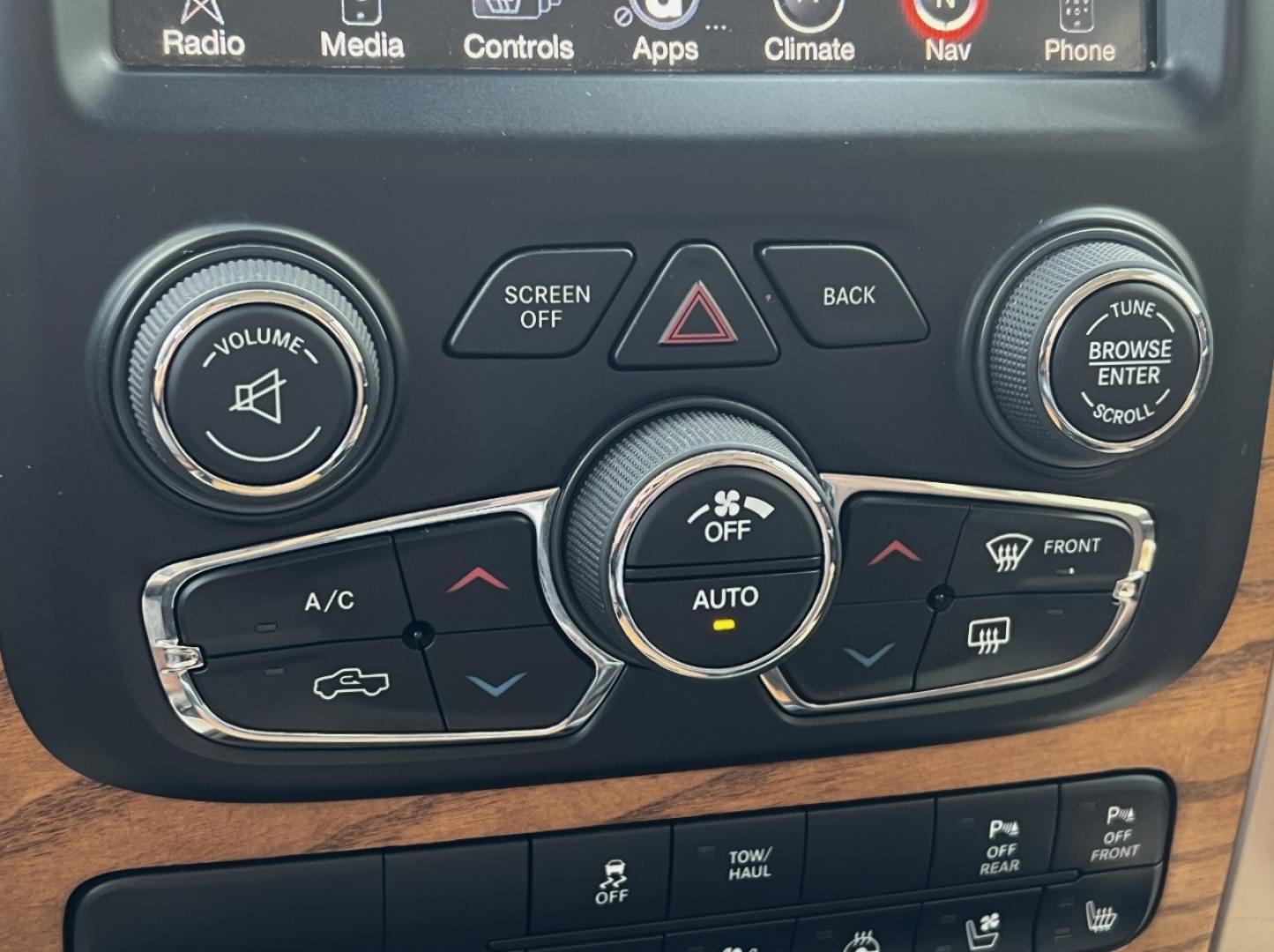 2015 GRAY /Brown Leather RAM 1500 Longhorn Crew Cab 4WD (1C6RR7PT5FS) with an 5.7L V8 HEMI engine, Automatic transmission, located at 506 S. Kingshighway, Cape Girardeau, MO, 63703, (573) 235-5000, 37.294991, -89.553635 - 2015 Ram 1500 Longhorn 217xxx miles 4x4 5.7L V8 HEMI Automatic Leather Navigation Power/Heated/Cooled Seats Heated Rear Seats Heated Steering Wheel Backup Camera Sunroof Bluetooth Remote Start Cruise Power Windows/Locks/Mirrors We have financing available and we accept trades! Fill o - Photo#28