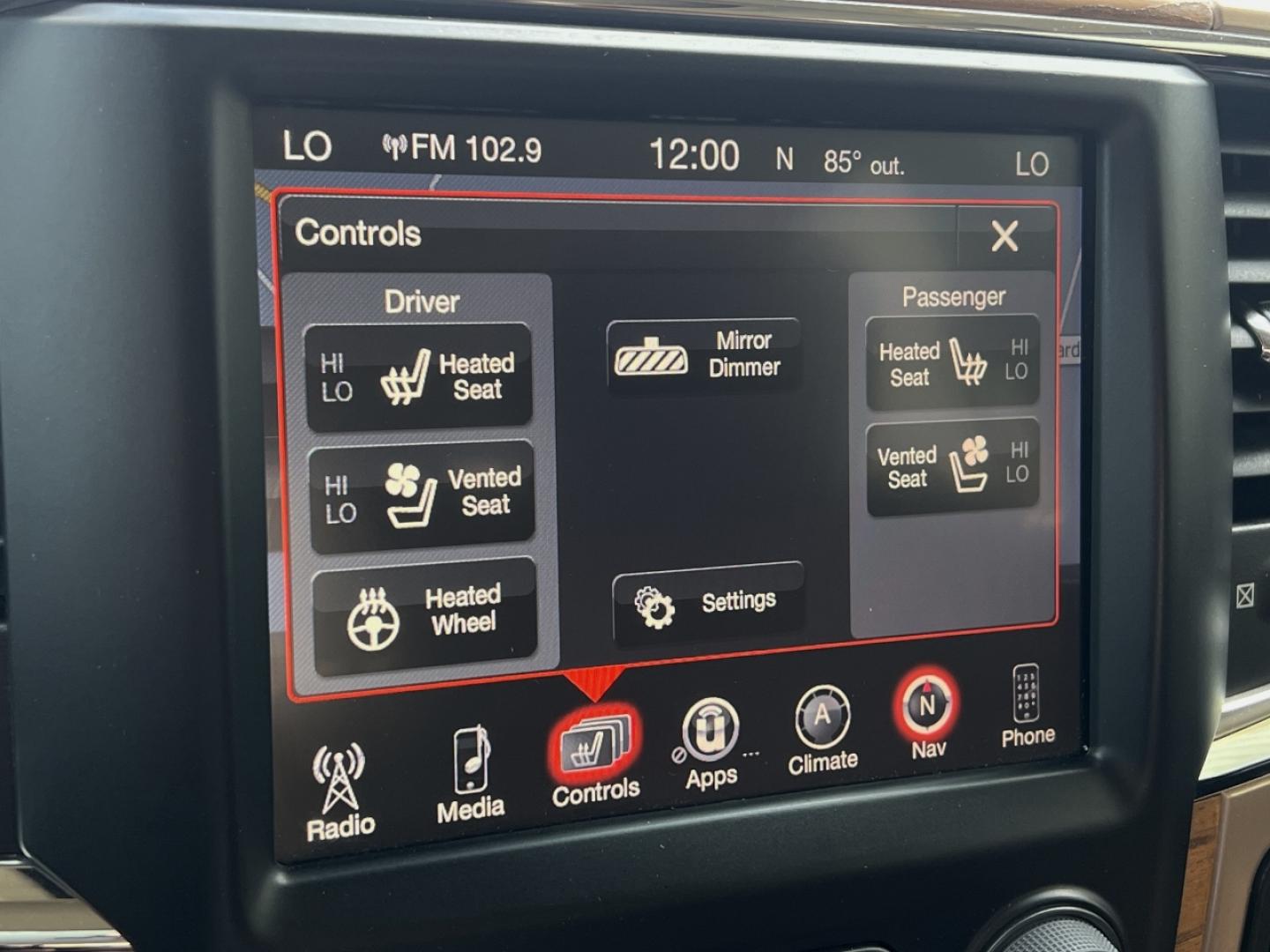 2015 GRAY /Brown Leather RAM 1500 Longhorn Crew Cab 4WD (1C6RR7PT5FS) with an 5.7L V8 HEMI engine, Automatic transmission, located at 506 S. Kingshighway, Cape Girardeau, MO, 63703, (573) 235-5000, 37.294991, -89.553635 - 2015 Ram 1500 Longhorn 217xxx miles 4x4 5.7L V8 HEMI Automatic Leather Navigation Power/Heated/Cooled Seats Heated Rear Seats Heated Steering Wheel Backup Camera Sunroof Bluetooth Remote Start Cruise Power Windows/Locks/Mirrors We have financing available and we accept trades! Fill o - Photo#4