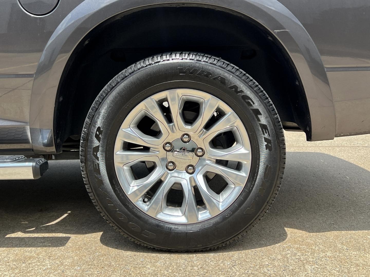 2015 GRAY /Brown Leather RAM 1500 Longhorn Crew Cab 4WD (1C6RR7PT5FS) with an 5.7L V8 HEMI engine, Automatic transmission, located at 506 S. Kingshighway, Cape Girardeau, MO, 63703, (573) 235-5000, 37.294991, -89.553635 - 2015 Ram 1500 Longhorn 217xxx miles 4x4 5.7L V8 HEMI Automatic Leather Navigation Power/Heated/Cooled Seats Heated Rear Seats Heated Steering Wheel Backup Camera Sunroof Bluetooth Remote Start Cruise Power Windows/Locks/Mirrors We have financing available and we accept trades! Fill o - Photo#40