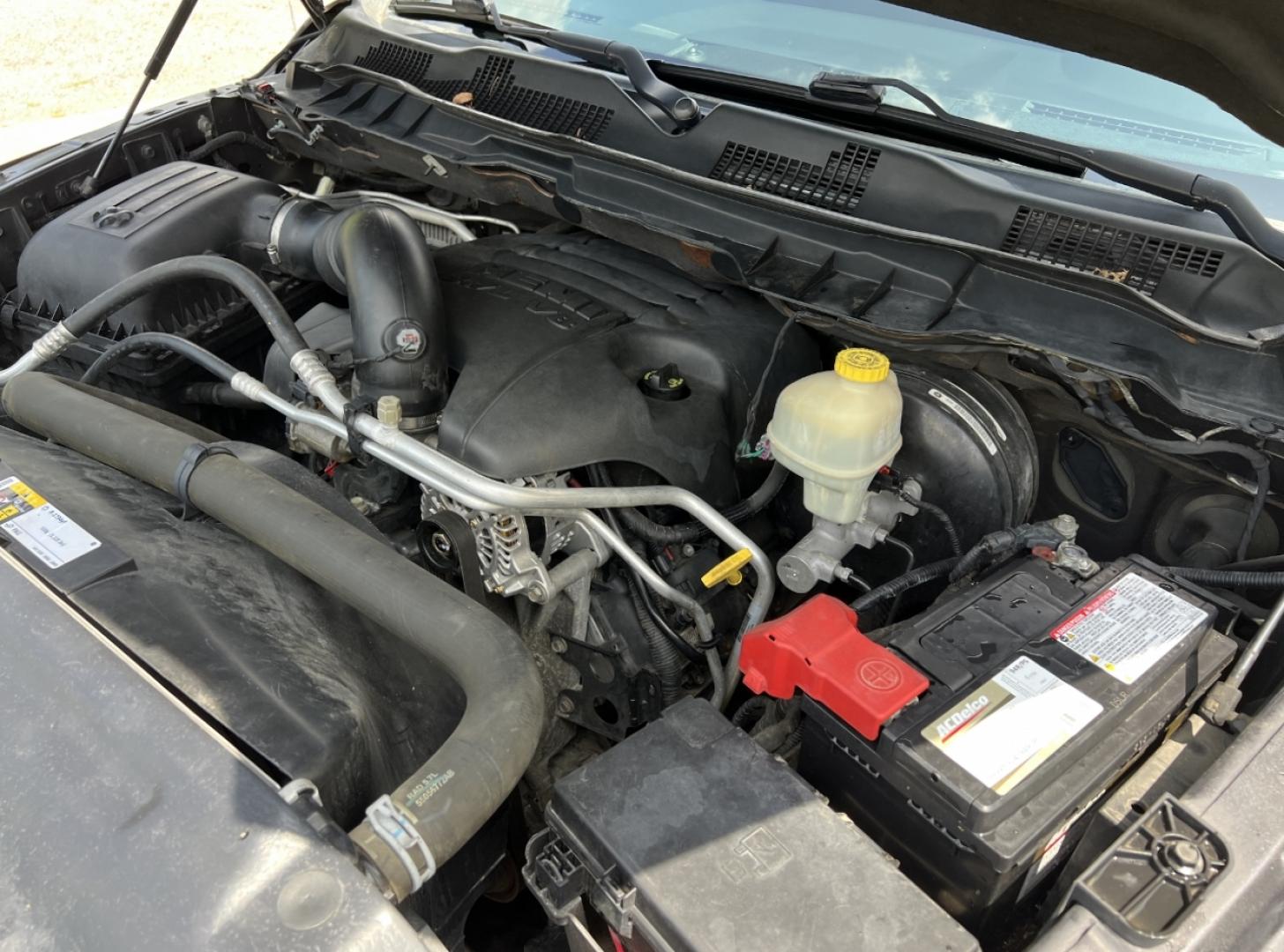 2015 GRAY /Brown Leather RAM 1500 Longhorn Crew Cab 4WD (1C6RR7PT5FS) with an 5.7L V8 HEMI engine, Automatic transmission, located at 506 S. Kingshighway, Cape Girardeau, MO, 63703, (573) 235-5000, 37.294991, -89.553635 - 2015 Ram 1500 Longhorn 217xxx miles 4x4 5.7L V8 HEMI Automatic Leather Navigation Power/Heated/Cooled Seats Heated Rear Seats Heated Steering Wheel Backup Camera Sunroof Bluetooth Remote Start Cruise Power Windows/Locks/Mirrors We have financing available and we accept trades! Fill o - Photo#37