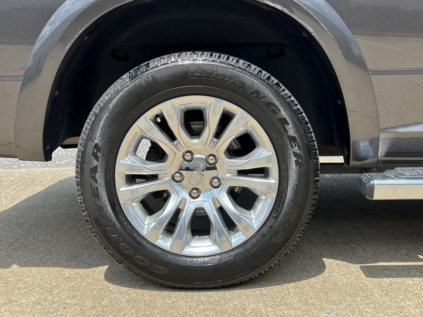 2015 GRAY /Brown Leather RAM 1500 Longhorn Crew Cab 4WD (1C6RR7PT5FS) with an 5.7L V8 HEMI engine, Automatic transmission, located at 506 S. Kingshighway, Cape Girardeau, MO, 63703, (573) 235-5000, 37.294991, -89.553635 - 2015 Ram 1500 Longhorn 217xxx miles 4x4 5.7L V8 HEMI Automatic Leather Navigation Power/Heated/Cooled Seats Heated Rear Seats Heated Steering Wheel Backup Camera Sunroof Bluetooth Remote Start Cruise Power Windows/Locks/Mirrors We have financing available and we accept trades! Fill o - Photo#41