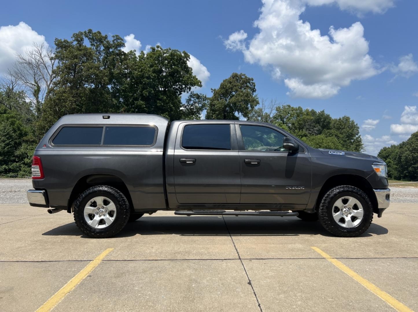 2022 GRAY /Gray Cloth RAM 1500 Big Horn Crew Cab LWB 4WD (1C6RRFMG0NN) with an 3.6L V6 engine, Automatic transmission, located at 2990 Old Orchard Rd., Jackson, MO, 63755, 37.354214, -89.612106 - 2022 Ram 1500 Big Horn 1-Owner 144xxx miles 4x4 3.6L V6 Automatic Backup Camera Power Driver Seat Heated Seats Bluetooth Cruise Power Windows/Locks/Mirrors We have financing available and we accept trades! Fill out a credit application on our website or come by today! If you have any qu - Photo#8