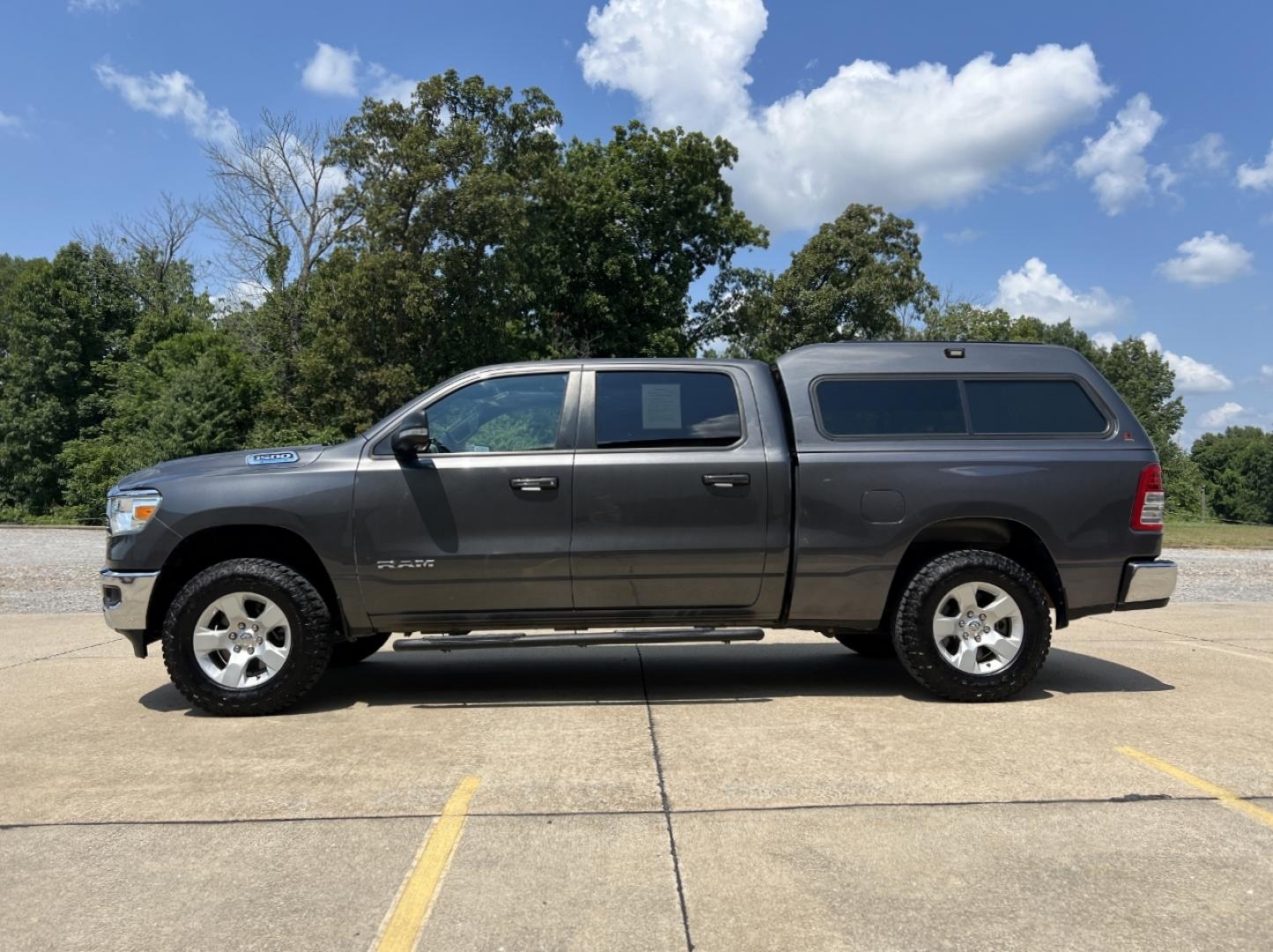 2022 GRAY /Gray Cloth RAM 1500 Big Horn Crew Cab LWB 4WD (1C6RRFMG0NN) with an 3.6L V6 engine, Automatic transmission, located at 2990 Old Orchard Rd., Jackson, MO, 63755, 37.354214, -89.612106 - 2022 Ram 1500 Big Horn 1-Owner 144xxx miles 4x4 3.6L V6 Automatic Backup Camera Power Driver Seat Heated Seats Bluetooth Cruise Power Windows/Locks/Mirrors We have financing available and we accept trades! Fill out a credit application on our website or come by today! If you have any qu - Photo#7