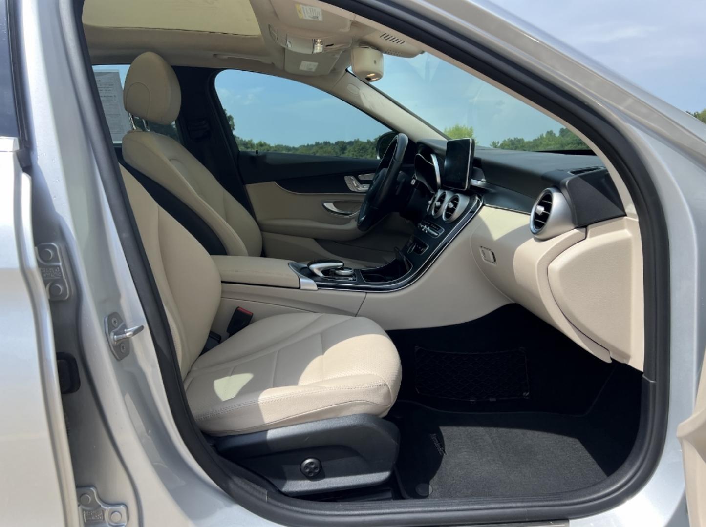 2016 SILVER /Tan Leather Mercedes-Benz C-Class C300 4MATIC Sedan (55SWF4KB9GU) with an 2.0L 4 Cyl. engine, Automatic transmission, located at 506 S. Kingshighway, Cape Girardeau, MO, 63703, (573) 235-5000, 37.294991, -89.553635 - 2016 Mercedes-Benz C-Class C300 4MATIC Only 92xxx miles All Wheel Drive 2.0L 4 Cyl. Automatic Leather Navigation Power/Heated Seats Heated Steering Wheel Backup Camera Sunroof Bluetooth Cruise Power Windows/Locks/Mirrors We have financing available and we accept trades! Fill out a cred - Photo#16