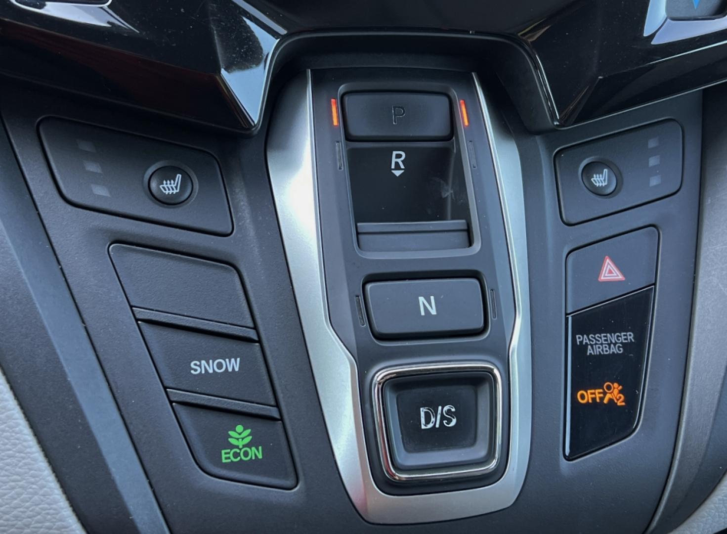 2019 GRAY /Gray Leather Honda Odyssey EX-L (5FNRL6H78KB) with an 3.5L V6 engine, Automatic transmission, located at 2990 Old Orchard Rd., Jackson, MO, 63755, 37.354214, -89.612106 - 2019 Honda Odyssey EX-L 81xxx miles Front Wheel Drive 3.5L V6 Automatic Leather 3rd Row Navigation Rear Entertainment Backup Camera Power/Heated Seats Sunroof Bluetooth Remote Start Cruise Power Windows/Locks/Mirrors We have financing available and we accept trades! Fill out a credit - Photo#4