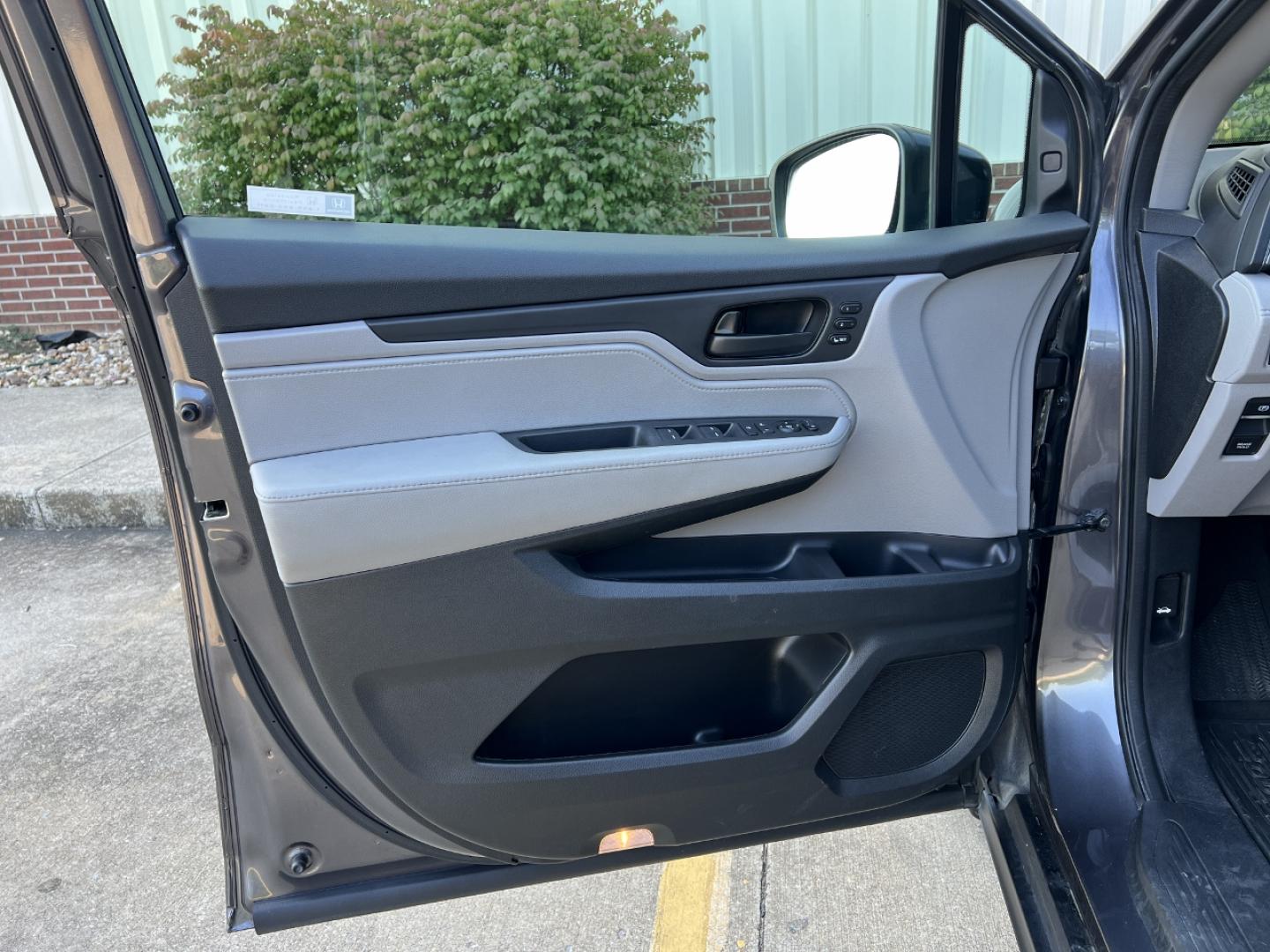 2019 GRAY /Gray Leather Honda Odyssey EX-L (5FNRL6H78KB) with an 3.5L V6 engine, Automatic transmission, located at 2990 Old Orchard Rd., Jackson, MO, 63755, 37.354214, -89.612106 - 2019 Honda Odyssey EX-L 81xxx miles Front Wheel Drive 3.5L V6 Automatic Leather 3rd Row Navigation Rear Entertainment Backup Camera Power/Heated Seats Sunroof Bluetooth Remote Start Cruise Power Windows/Locks/Mirrors We have financing available and we accept trades! Fill out a credit - Photo#16