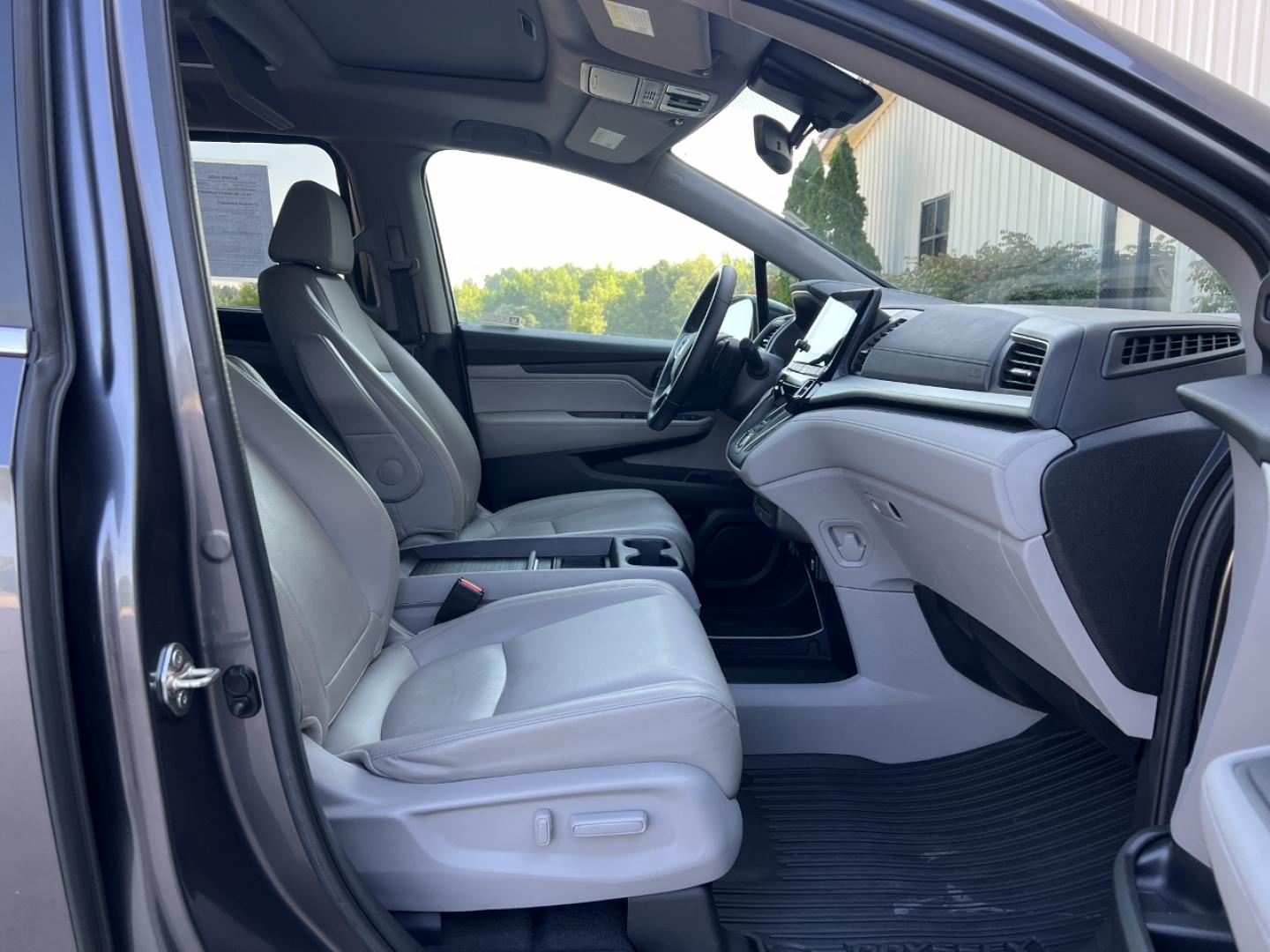 2019 GRAY /Gray Leather Honda Odyssey EX-L (5FNRL6H78KB) with an 3.5L V6 engine, Automatic transmission, located at 2990 Old Orchard Rd., Jackson, MO, 63755, 37.354214, -89.612106 - 2019 Honda Odyssey EX-L 81xxx miles Front Wheel Drive 3.5L V6 Automatic Leather 3rd Row Navigation Rear Entertainment Backup Camera Power/Heated Seats Sunroof Bluetooth Remote Start Cruise Power Windows/Locks/Mirrors We have financing available and we accept trades! Fill out a credit - Photo#19