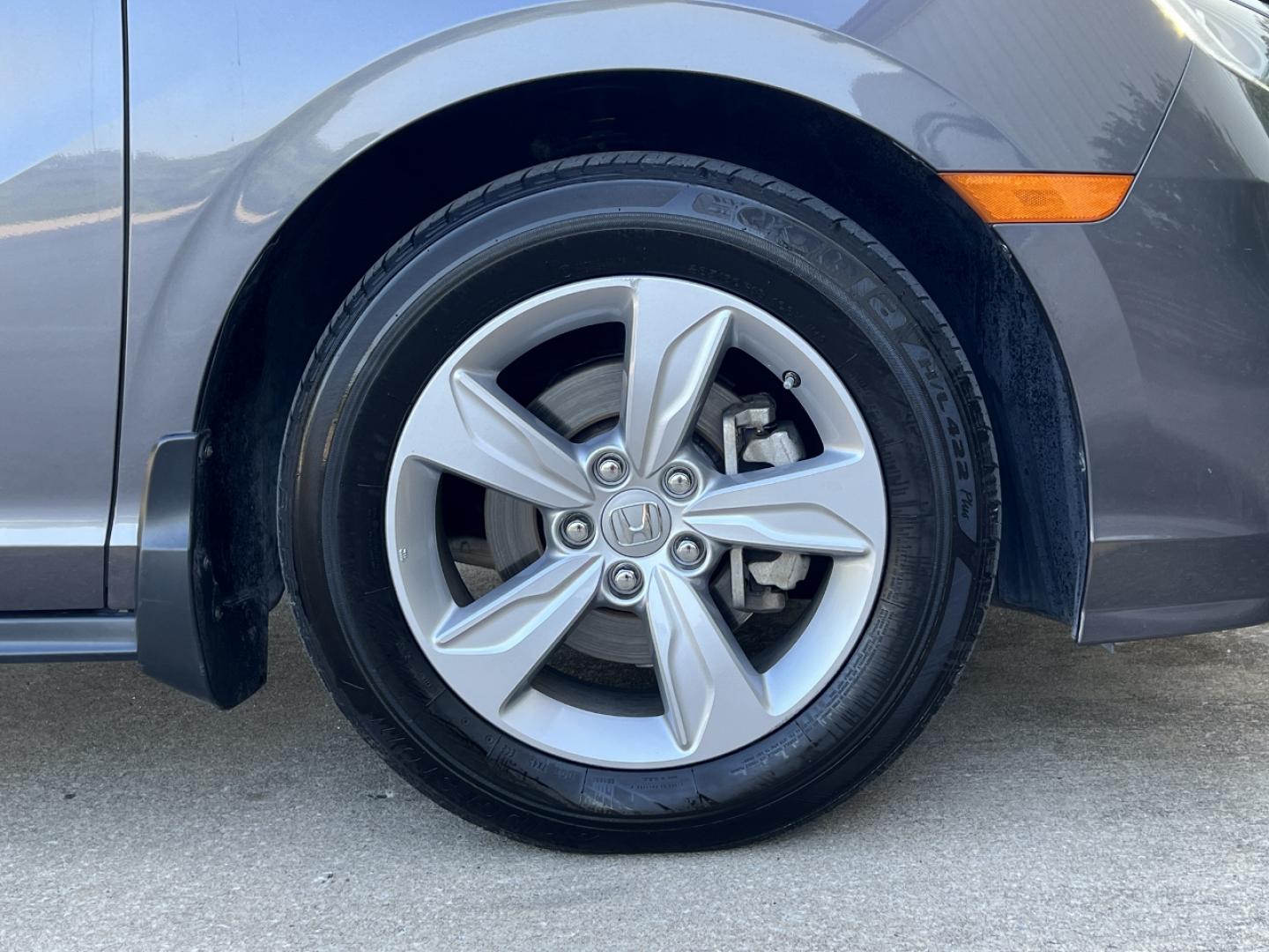 2019 GRAY /Gray Leather Honda Odyssey EX-L (5FNRL6H78KB) with an 3.5L V6 engine, Automatic transmission, located at 2990 Old Orchard Rd., Jackson, MO, 63755, 37.354214, -89.612106 - 2019 Honda Odyssey EX-L 81xxx miles Front Wheel Drive 3.5L V6 Automatic Leather 3rd Row Navigation Rear Entertainment Backup Camera Power/Heated Seats Sunroof Bluetooth Remote Start Cruise Power Windows/Locks/Mirrors We have financing available and we accept trades! Fill out a credit - Photo#48