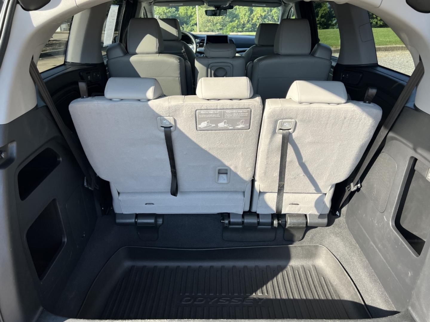 2019 GRAY /Gray Leather Honda Odyssey EX-L (5FNRL6H78KB) with an 3.5L V6 engine, Automatic transmission, located at 2990 Old Orchard Rd., Jackson, MO, 63755, 37.354214, -89.612106 - 2019 Honda Odyssey EX-L 81xxx miles Front Wheel Drive 3.5L V6 Automatic Leather 3rd Row Navigation Rear Entertainment Backup Camera Power/Heated Seats Sunroof Bluetooth Remote Start Cruise Power Windows/Locks/Mirrors We have financing available and we accept trades! Fill out a credit - Photo#24