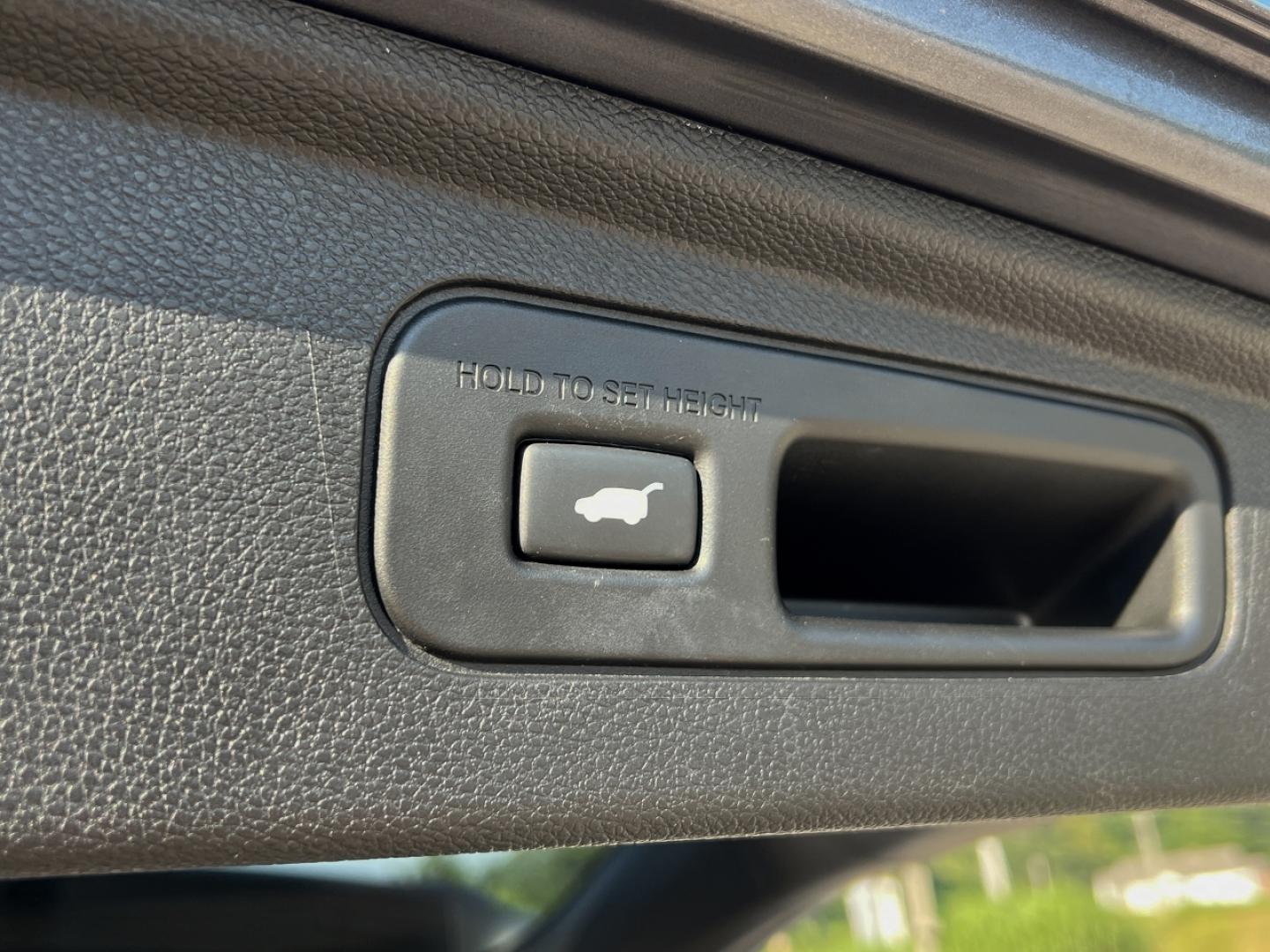 2019 GRAY /Gray Leather Honda Odyssey EX-L (5FNRL6H78KB) with an 3.5L V6 engine, Automatic transmission, located at 2990 Old Orchard Rd., Jackson, MO, 63755, 37.354214, -89.612106 - 2019 Honda Odyssey EX-L 81xxx miles Front Wheel Drive 3.5L V6 Automatic Leather 3rd Row Navigation Rear Entertainment Backup Camera Power/Heated Seats Sunroof Bluetooth Remote Start Cruise Power Windows/Locks/Mirrors We have financing available and we accept trades! Fill out a credit - Photo#25
