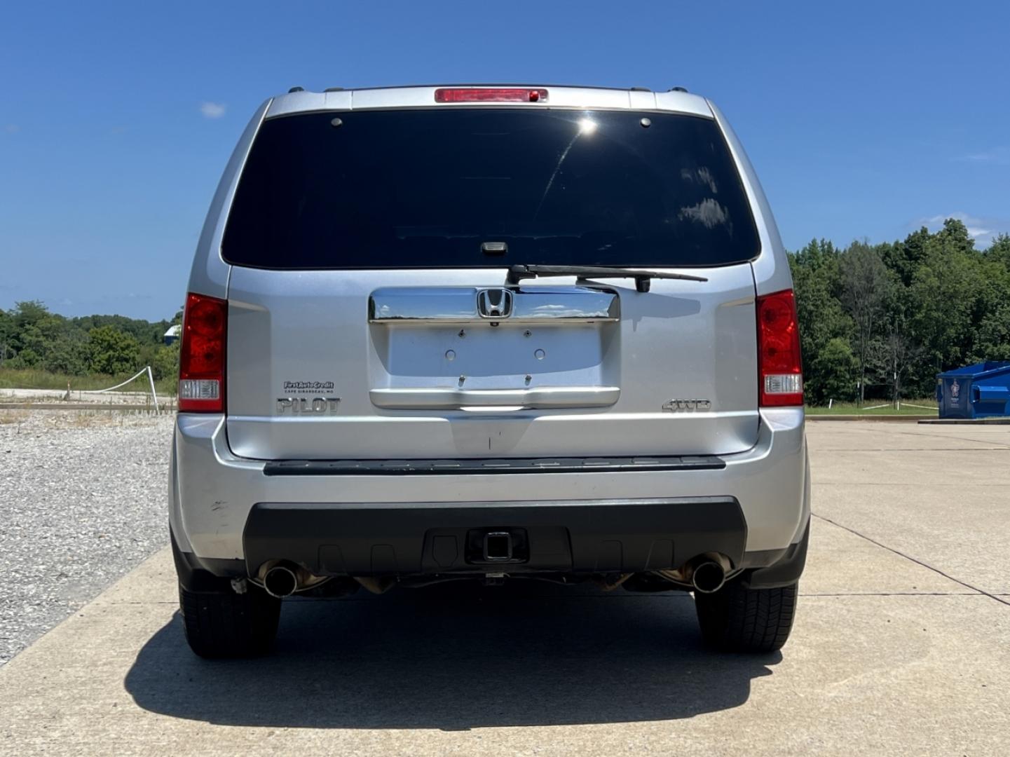 2011 SILVER /Gray Leather Honda Pilot EX-L 4WD (5FNYF4H59BB) with an 3.5L V6 engine, Automatic transmission, located at 506 S. Kingshighway, Cape Girardeau, MO, 63703, (573) 235-5000, 37.294991, -89.553635 - 2011 Honda Pilot EX-L 194xxx miles All Wheel Drive 3.5L V6 Automatic Leather 3rd Row Backup Camera Power/Heated Seats Sunroof Bluetooth Cruise Power Windows/Locks/Mirrors We have financing available and we accept trades! Fill out a credit application on our website or come by today! If - Photo#12