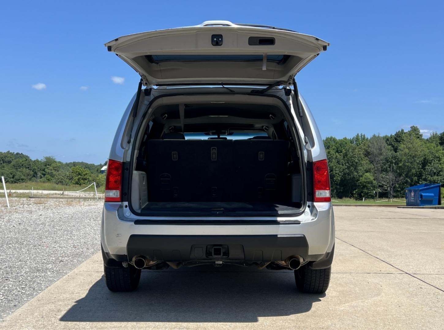 2011 SILVER /Gray Leather Honda Pilot EX-L 4WD (5FNYF4H59BB) with an 3.5L V6 engine, Automatic transmission, located at 506 S. Kingshighway, Cape Girardeau, MO, 63703, (573) 235-5000, 37.294991, -89.553635 - 2011 Honda Pilot EX-L 194xxx miles All Wheel Drive 3.5L V6 Automatic Leather 3rd Row Backup Camera Power/Heated Seats Sunroof Bluetooth Cruise Power Windows/Locks/Mirrors We have financing available and we accept trades! Fill out a credit application on our website or come by today! If - Photo#21