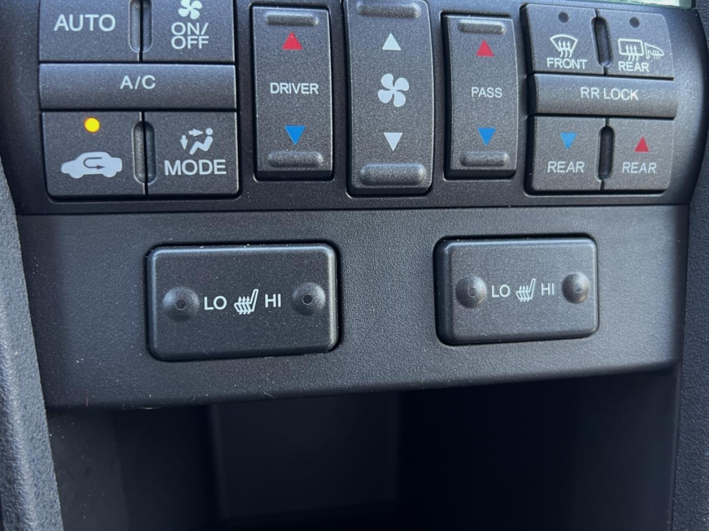 2011 SILVER /Gray Leather Honda Pilot EX-L 4WD (5FNYF4H59BB) with an 3.5L V6 engine, Automatic transmission, located at 506 S. Kingshighway, Cape Girardeau, MO, 63703, (573) 235-5000, 37.294991, -89.553635 - 2011 Honda Pilot EX-L 194xxx miles All Wheel Drive 3.5L V6 Automatic Leather 3rd Row Backup Camera Power/Heated Seats Sunroof Bluetooth Cruise Power Windows/Locks/Mirrors We have financing available and we accept trades! Fill out a credit application on our website or come by today! If - Photo#4