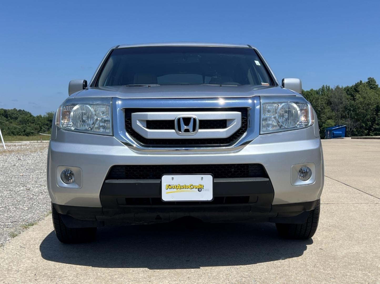 2011 SILVER /Gray Leather Honda Pilot EX-L 4WD (5FNYF4H59BB) with an 3.5L V6 engine, Automatic transmission, located at 506 S. Kingshighway, Cape Girardeau, MO, 63703, (573) 235-5000, 37.294991, -89.553635 - 2011 Honda Pilot EX-L 194xxx miles All Wheel Drive 3.5L V6 Automatic Leather 3rd Row Backup Camera Power/Heated Seats Sunroof Bluetooth Cruise Power Windows/Locks/Mirrors We have financing available and we accept trades! Fill out a credit application on our website or come by today! If - Photo#13