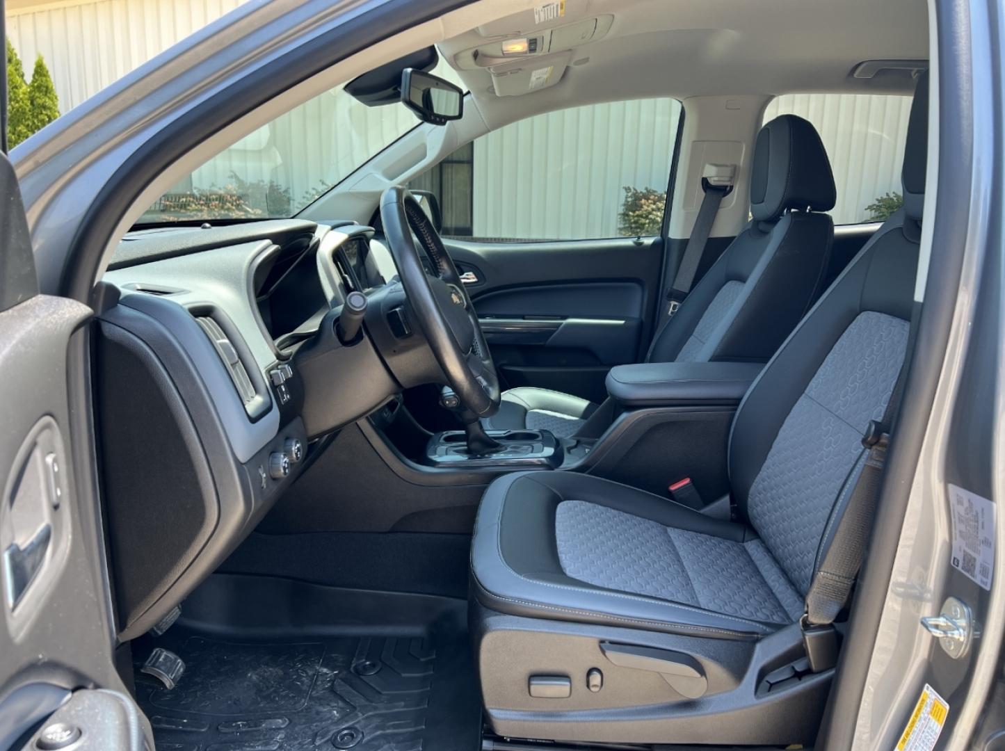 2021 GRAY /Gray Cloth/Leatherette Chevrolet Colorado Z71 Off Road Crew Cab Long Box 4WD (1GCGTDEN0M1) with an 3.6L V6 engine, Automatic transmission, located at 506 S. Kingshighway, Cape Girardeau, MO, 63703, (573) 235-5000, 37.294991, -89.553635 - 2021 Chevrolet Colorado Z71 Off Road Only 34xxx miles 4x4 3.6L V6 Automatic Cloth/Leatherette Backup Camera Power Driver Seat Heated Seats Bluetooth Remote Start Cruise Power Windows/Locks/Mirrors We have financing available and we accept trades! Fill out a credit application on our web - Photo#15