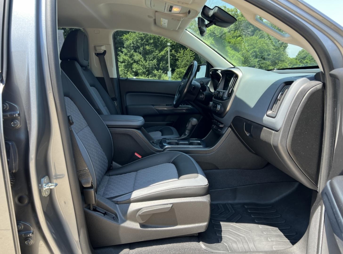 2021 GRAY /Gray Cloth/Leatherette Chevrolet Colorado Z71 Off Road Crew Cab Long Box 4WD (1GCGTDEN0M1) with an 3.6L V6 engine, Automatic transmission, located at 506 S. Kingshighway, Cape Girardeau, MO, 63703, (573) 235-5000, 37.294991, -89.553635 - 2021 Chevrolet Colorado Z71 Off Road Only 34xxx miles 4x4 3.6L V6 Automatic Cloth/Leatherette Backup Camera Power Driver Seat Heated Seats Bluetooth Remote Start Cruise Power Windows/Locks/Mirrors We have financing available and we accept trades! Fill out a credit application on our web - Photo#17