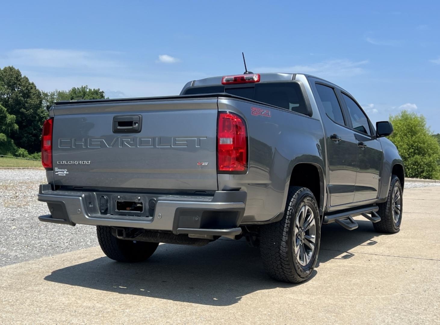2021 GRAY /Gray Cloth/Leatherette Chevrolet Colorado Z71 Off Road Crew Cab Long Box 4WD (1GCGTDEN0M1) with an 3.6L V6 engine, Automatic transmission, located at 506 S. Kingshighway, Cape Girardeau, MO, 63703, (573) 235-5000, 37.294991, -89.553635 - 2021 Chevrolet Colorado Z71 Off Road Only 34xxx miles 4x4 3.6L V6 Automatic Cloth/Leatherette Backup Camera Power Driver Seat Heated Seats Bluetooth Remote Start Cruise Power Windows/Locks/Mirrors We have financing available and we accept trades! Fill out a credit application on our web - Photo#10