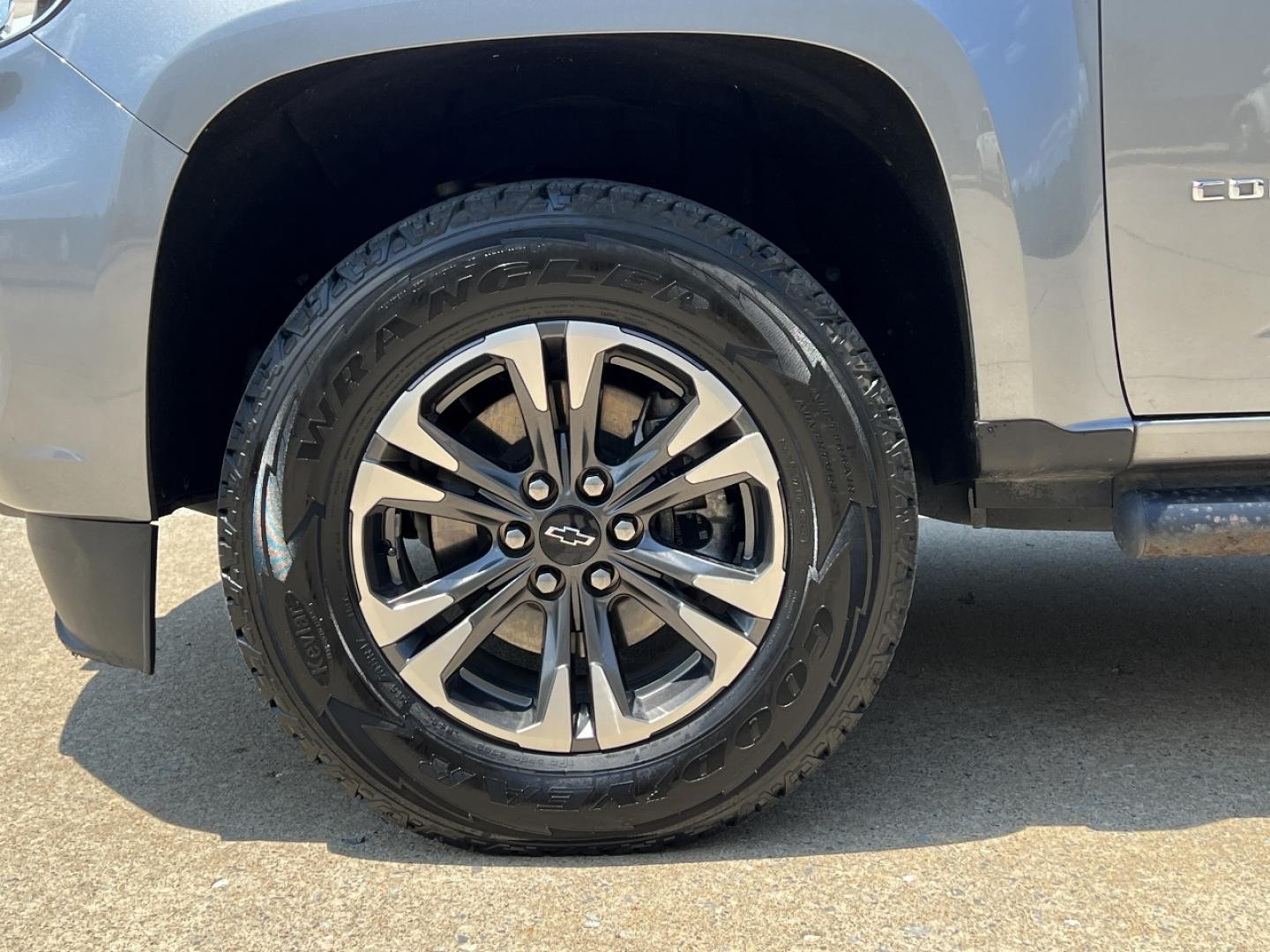 2021 GRAY /Gray Cloth/Leatherette Chevrolet Colorado Z71 Off Road Crew Cab Long Box 4WD (1GCGTDEN0M1) with an 3.6L V6 engine, Automatic transmission, located at 506 S. Kingshighway, Cape Girardeau, MO, 63703, (573) 235-5000, 37.294991, -89.553635 - 2021 Chevrolet Colorado Z71 Off Road Only 34xxx miles 4x4 3.6L V6 Automatic Cloth/Leatherette Backup Camera Power Driver Seat Heated Seats Bluetooth Remote Start Cruise Power Windows/Locks/Mirrors We have financing available and we accept trades! Fill out a credit application on our web - Photo#38