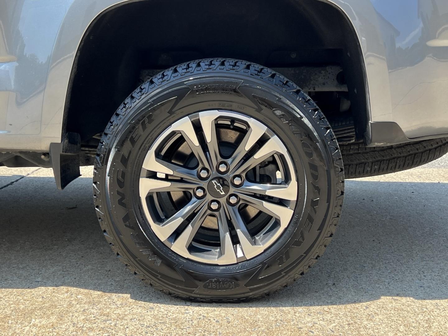 2021 GRAY /Gray Cloth/Leatherette Chevrolet Colorado Z71 Off Road Crew Cab Long Box 4WD (1GCGTDEN0M1) with an 3.6L V6 engine, Automatic transmission, located at 506 S. Kingshighway, Cape Girardeau, MO, 63703, (573) 235-5000, 37.294991, -89.553635 - 2021 Chevrolet Colorado Z71 Off Road Only 34xxx miles 4x4 3.6L V6 Automatic Cloth/Leatherette Backup Camera Power Driver Seat Heated Seats Bluetooth Remote Start Cruise Power Windows/Locks/Mirrors We have financing available and we accept trades! Fill out a credit application on our web - Photo#39