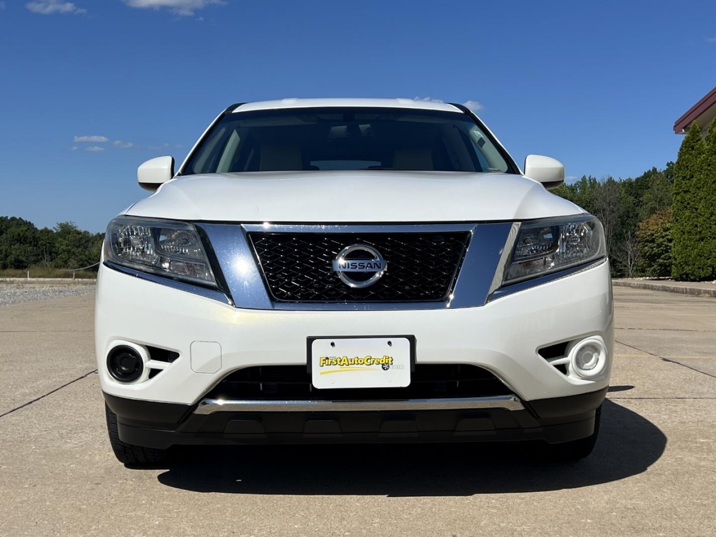 2014 WHITE /Tan Nissan Pathfinder S 4WD (5N1AR2MM1EC) with an 3.5L V6 engine, Continuously Variable Transmission transmission, located at 2990 Old Orchard Rd., Jackson, MO, 63755, 37.354214, -89.612106 - 2014 Nissan Pathfinder S 142xxx miles 4 Wheel Drive 3.5L V6 Automatic 3rd Row Backup Camera Cruise Power Windows/Locks/Mirrors We have financing available and we accept trades! Fill out a credit application on our website or come by today! If you have any questions, give us a call at (573) - Photo#10