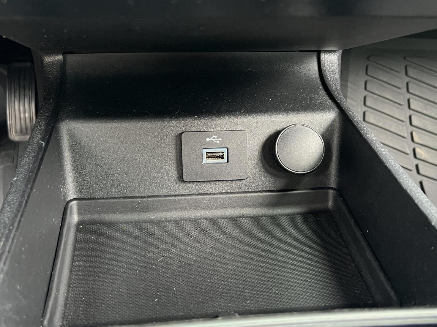 2019 GOLD /Tan Cloth Ford Fusion S (3FA6P0G79KR) with an 2.5L 4 Cyl. engine, Automatic transmission, located at 2990 Old Orchard Rd., Jackson, MO, 63755, 37.354214, -89.612106 - 2019 Ford Fusion S Only 57xxx miles Front Wheel Drive 2.5L 4 Cyl. Automatic Backup Camera Bluetooth Cruise Power Windows/Locks/Mirrors We have financing available and we accept trades! Fill out a credit application on our website or come by today! If you have any questions, give us a call - Photo#25