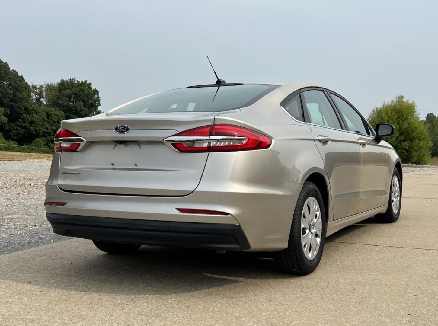 2019 GOLD /Tan Cloth Ford Fusion S (3FA6P0G79KR) with an 2.5L 4 Cyl. engine, Automatic transmission, located at 2990 Old Orchard Rd., Jackson, MO, 63755, 37.354214, -89.612106 - 2019 Ford Fusion S Only 57xxx miles Front Wheel Drive 2.5L 4 Cyl. Automatic Backup Camera Bluetooth Cruise Power Windows/Locks/Mirrors We have financing available and we accept trades! Fill out a credit application on our website or come by today! If you have any questions, give us a call - Photo#6