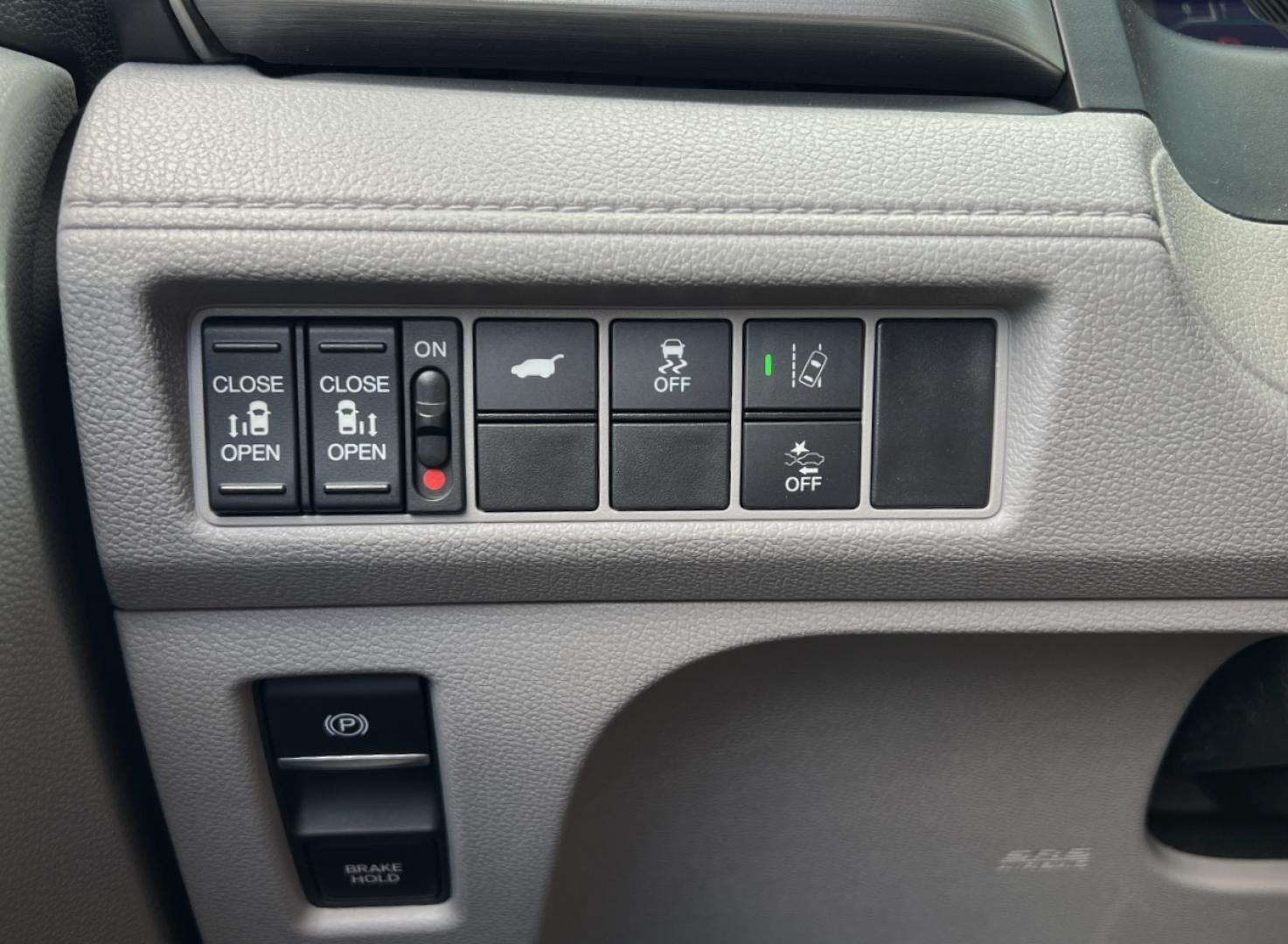 2019 GRAY /Gray Leather Honda Odyssey EX-L (5FNRL6H75KB) with an 3.5L V6 engine, Automatic transmission, located at 506 S. Kingshighway, Cape Girardeau, MO, 63703, (573) 235-5000, 37.294991, -89.553635 - 2019 Honda Odyssey EX-L 87xxx miles Front Wheel Drive 3.5L V6 Automatic Leather 3rd Row Navigation Rear Entertainment Power/Heated Seats Backup Camera Sunroof Bluetooth Remote Start Cruise Power Windows/Locks/Mirrors We have financing available and we accept trades! Fill out a credit - Photo#33