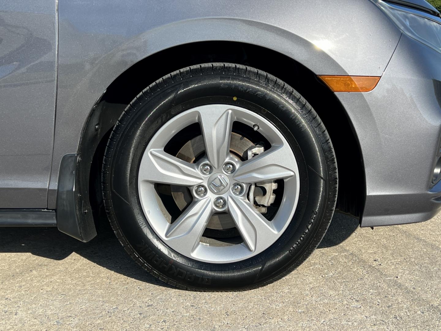2019 GRAY /Gray Leather Honda Odyssey EX-L (5FNRL6H75KB) with an 3.5L V6 engine, Automatic transmission, located at 506 S. Kingshighway, Cape Girardeau, MO, 63703, (573) 235-5000, 37.294991, -89.553635 - 2019 Honda Odyssey EX-L 87xxx miles Front Wheel Drive 3.5L V6 Automatic Leather 3rd Row Navigation Rear Entertainment Power/Heated Seats Backup Camera Sunroof Bluetooth Remote Start Cruise Power Windows/Locks/Mirrors We have financing available and we accept trades! Fill out a credit - Photo#46