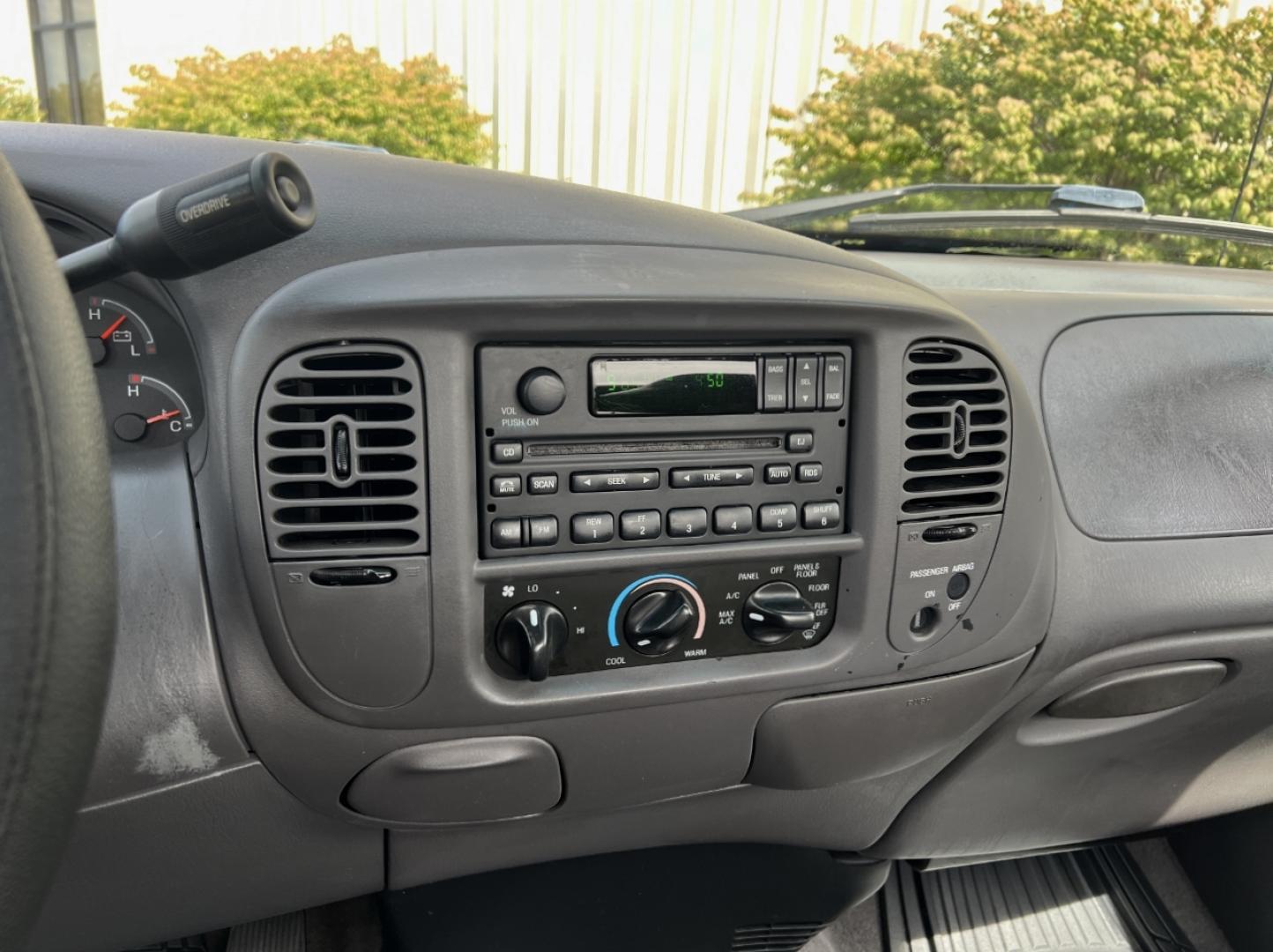 2002 BLUE /Gray Cloth Ford F-150 XLT Flareside 2WD (2FTRF07252C) with an 4.2L V6 engine, Automatic transmission, located at 2990 Old Orchard Rd., Jackson, MO, 63755, 37.354214, -89.612106 - 2002 Ford F-150 XLT 114xxx miles Rear Wheel Drive 4.2L V6 Automatic Cruise Power Windows/Locks/Mirrors We have financing available and we accept trades! Fill out a credit application on our website or come by today! If you have any questions, give us a call at (573) 204-7777 or visit our web - Photo#18